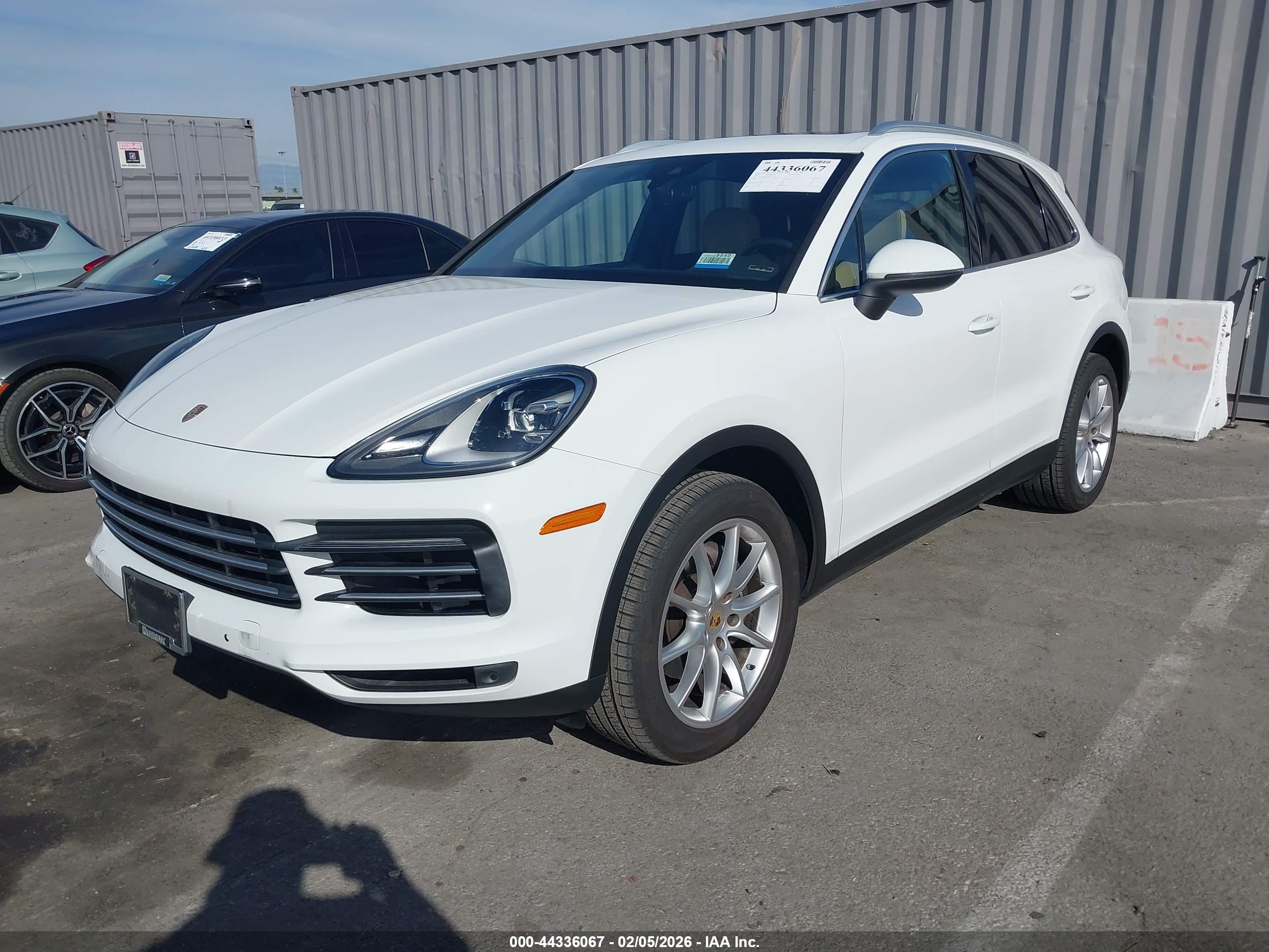PORSCHE CAYENNE image 2