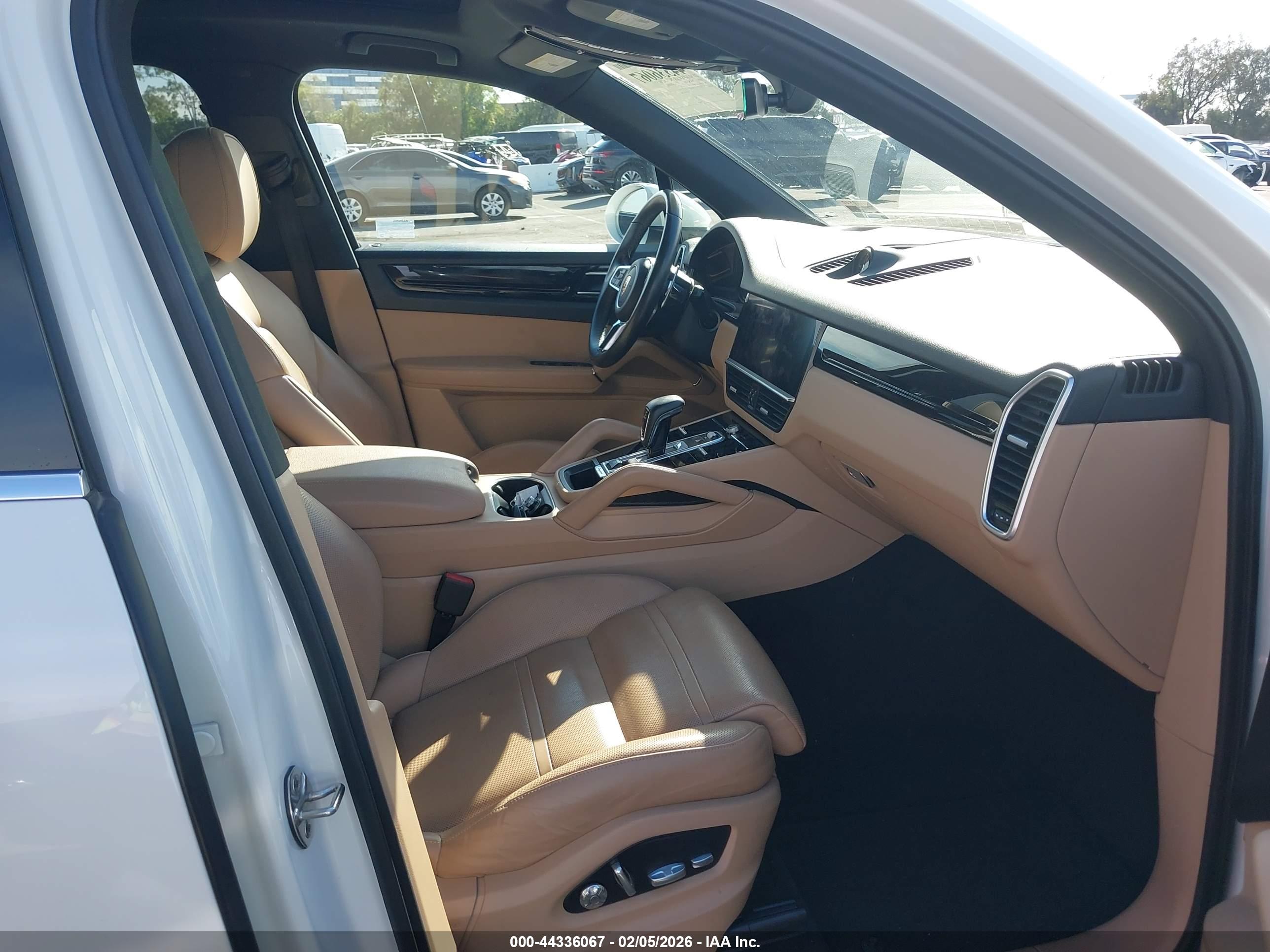PORSCHE CAYENNE image 5