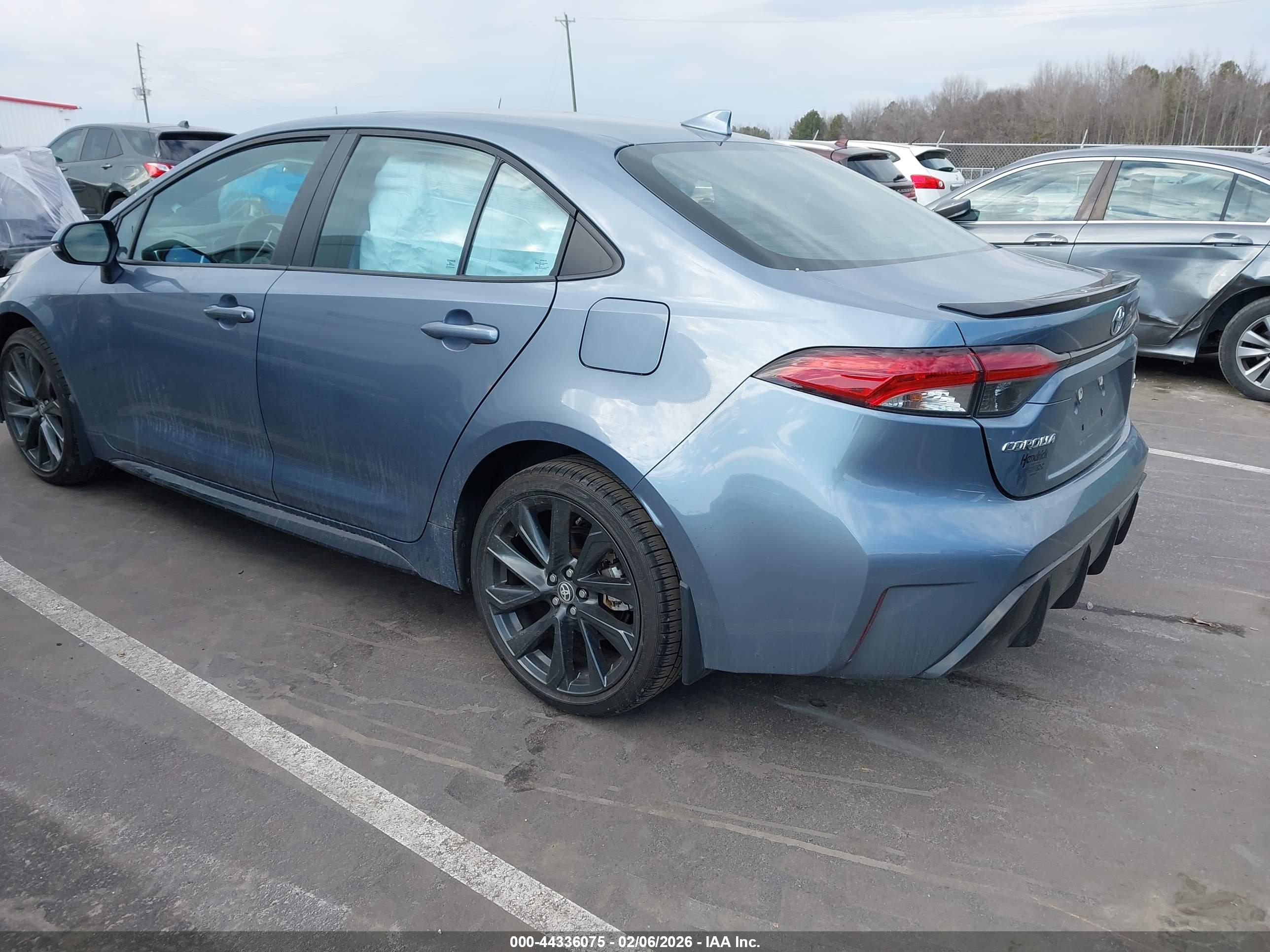 TOYOTA COROLLA image 3