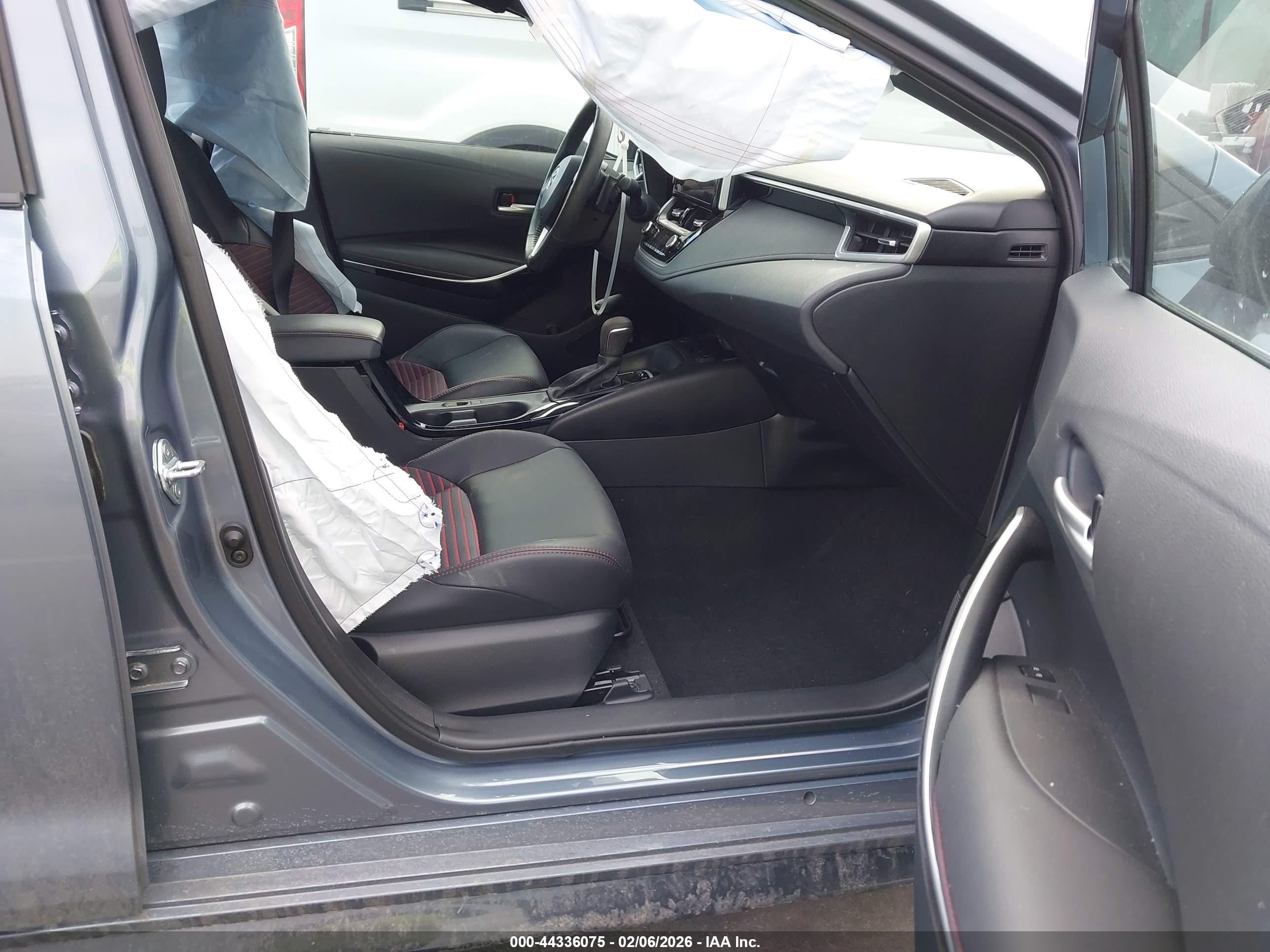 TOYOTA COROLLA image 5