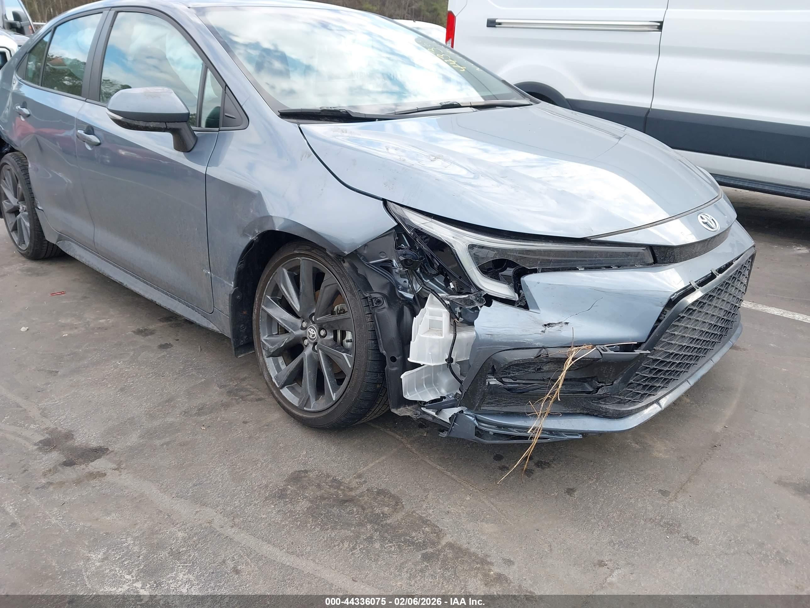 TOYOTA COROLLA image 6