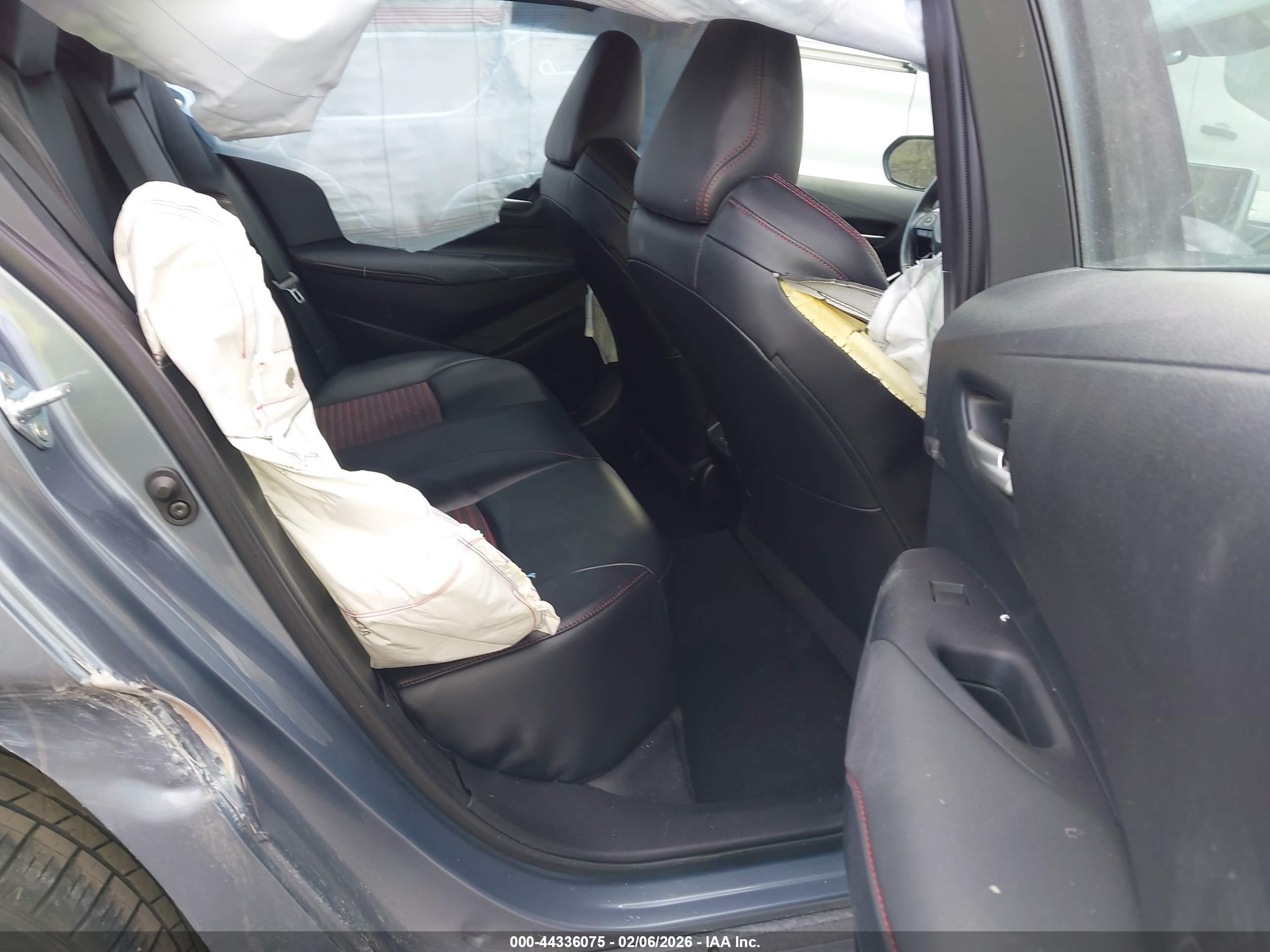 TOYOTA COROLLA image 8