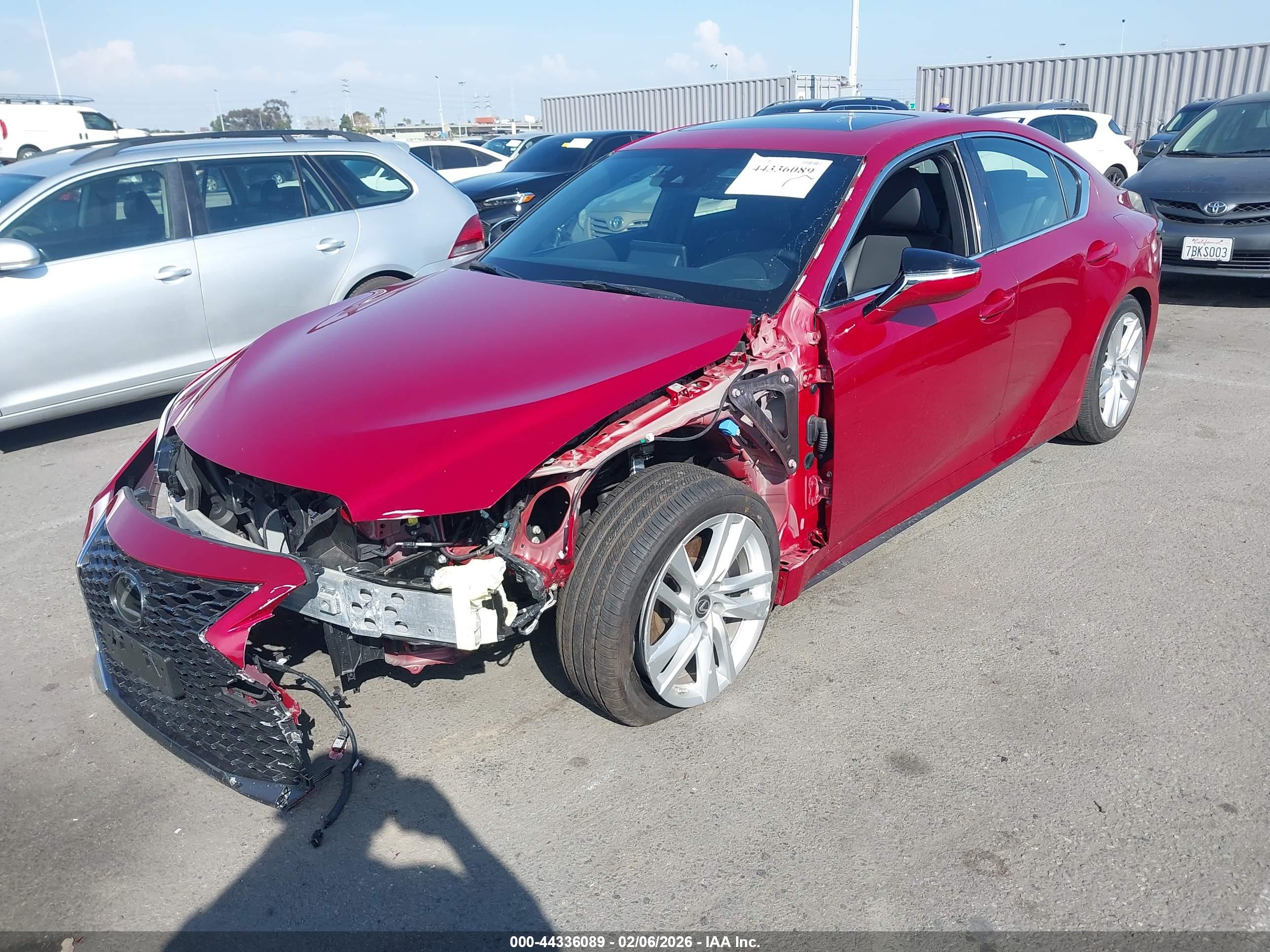 LEXUS IS image 2
