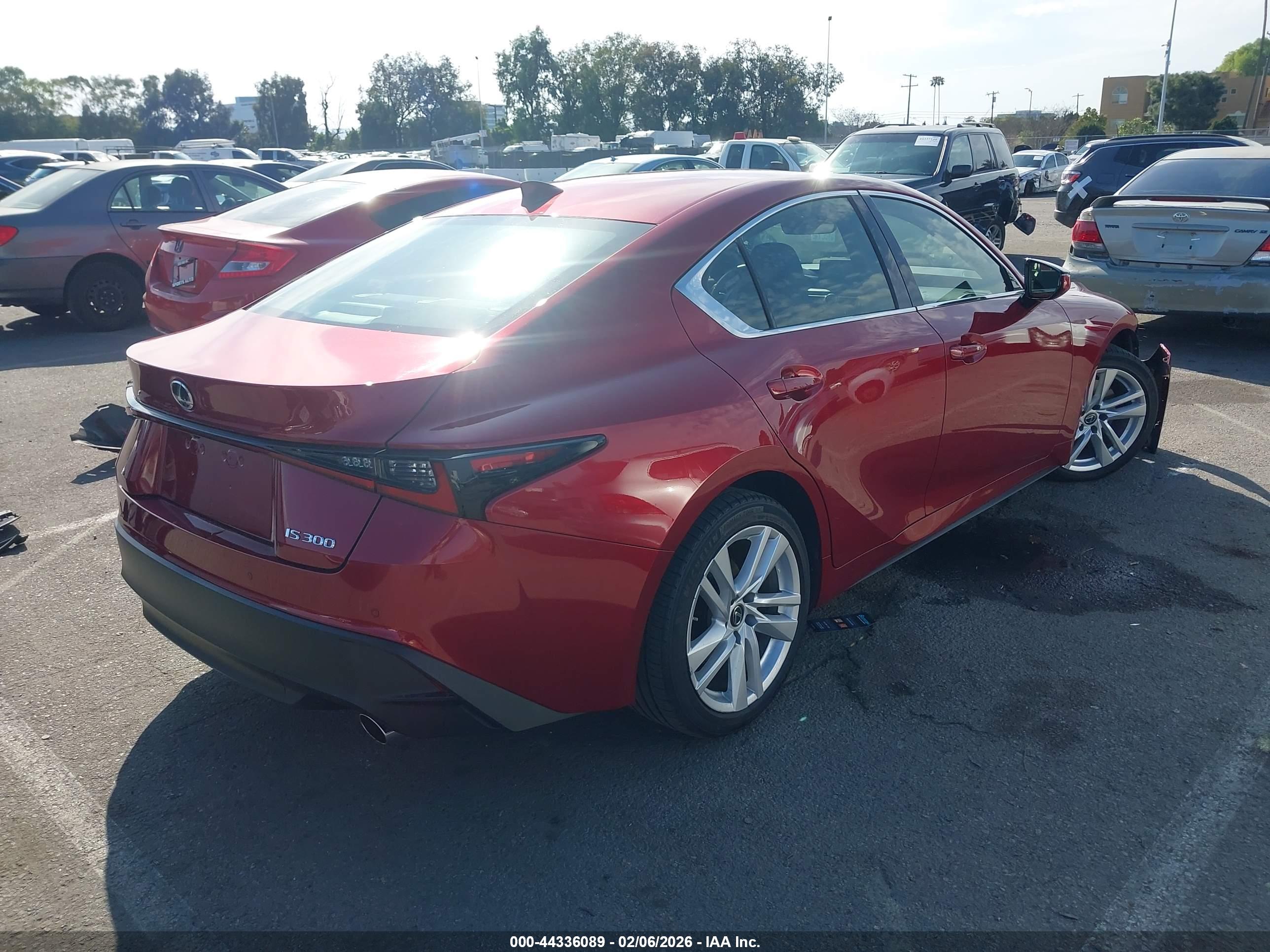 LEXUS IS image 4