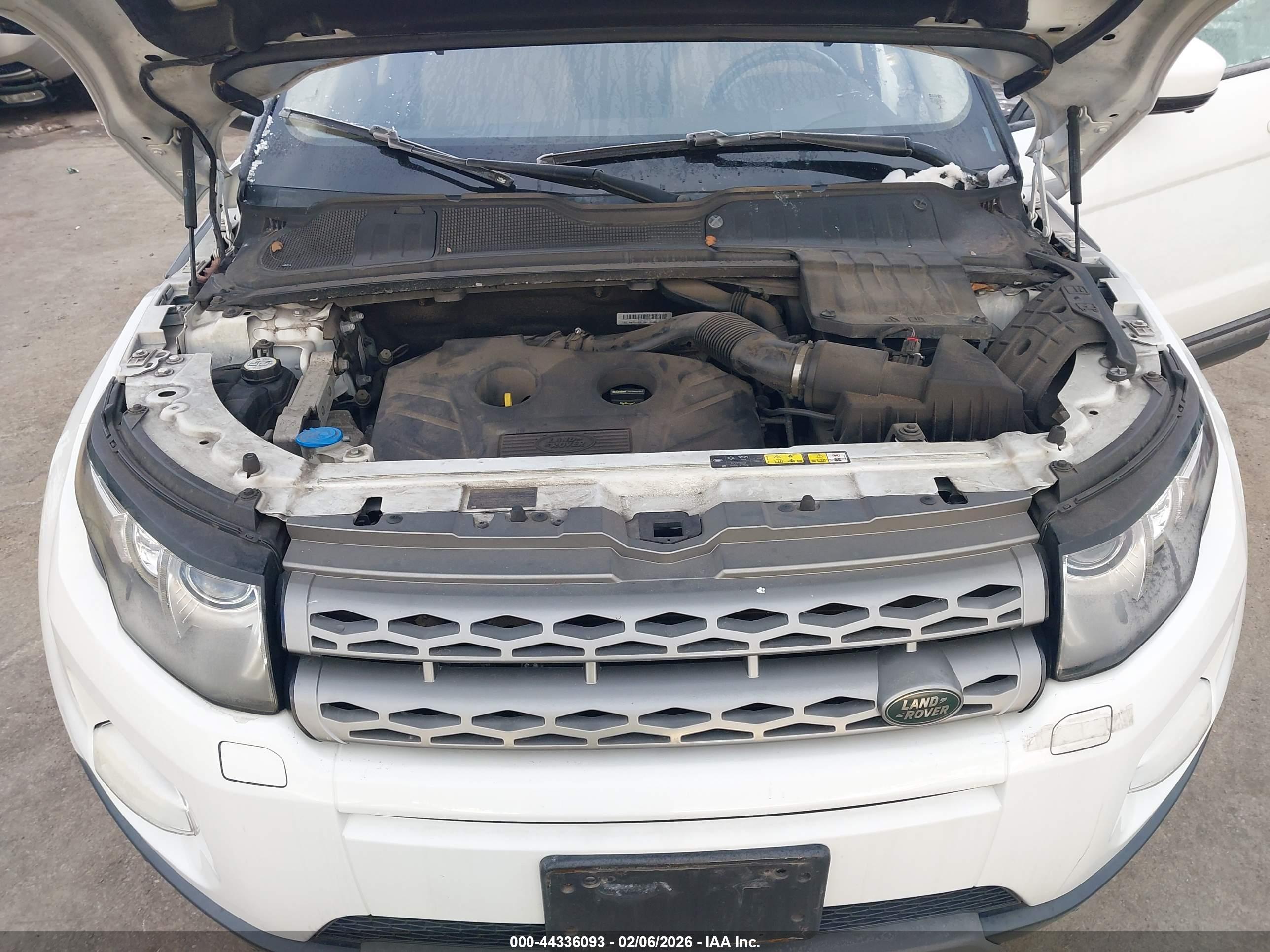 LAND ROVER image 10