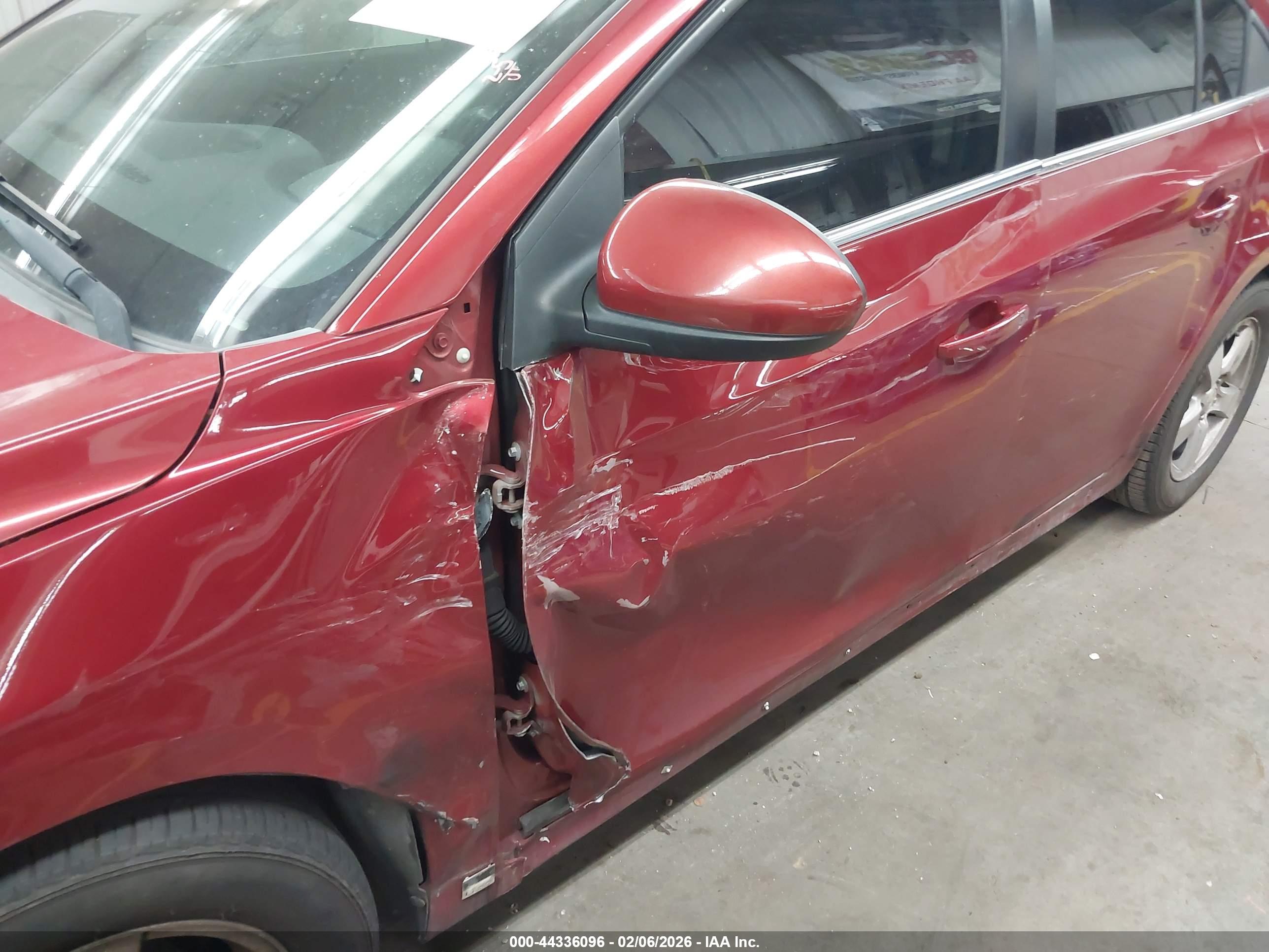 CHEVROLET CRUZE image 6