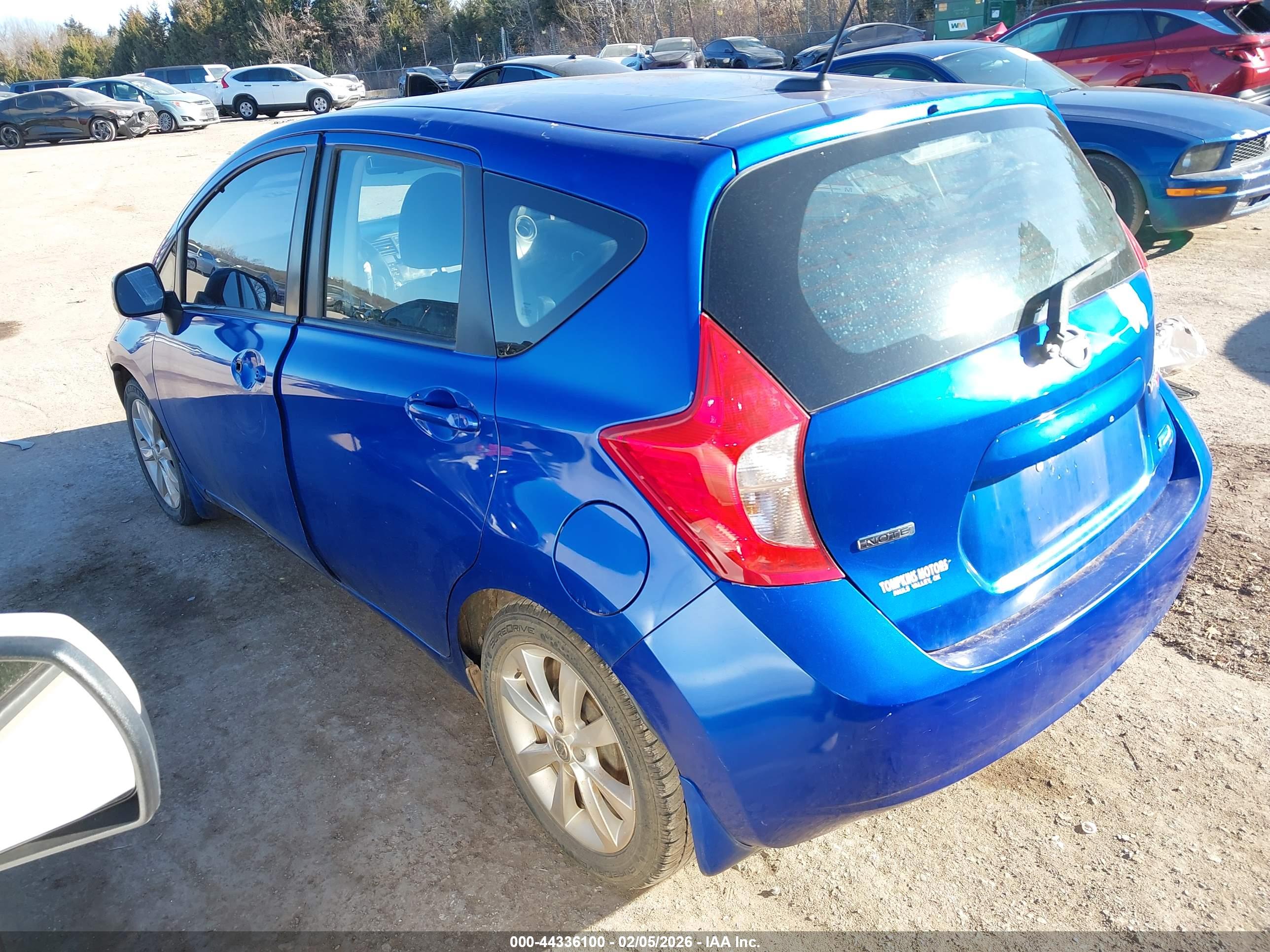 NISSAN VERSA image 3