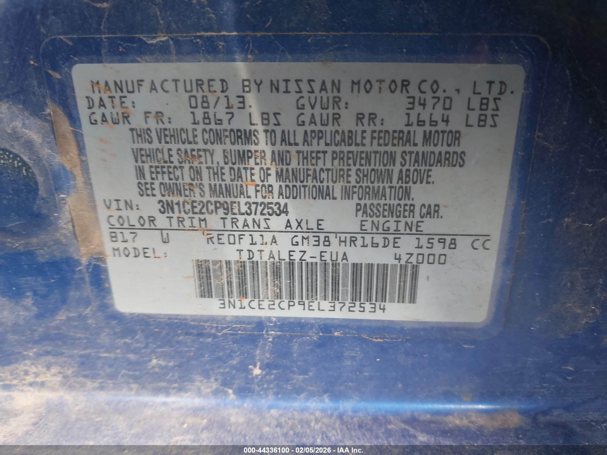 NISSAN VERSA image 9