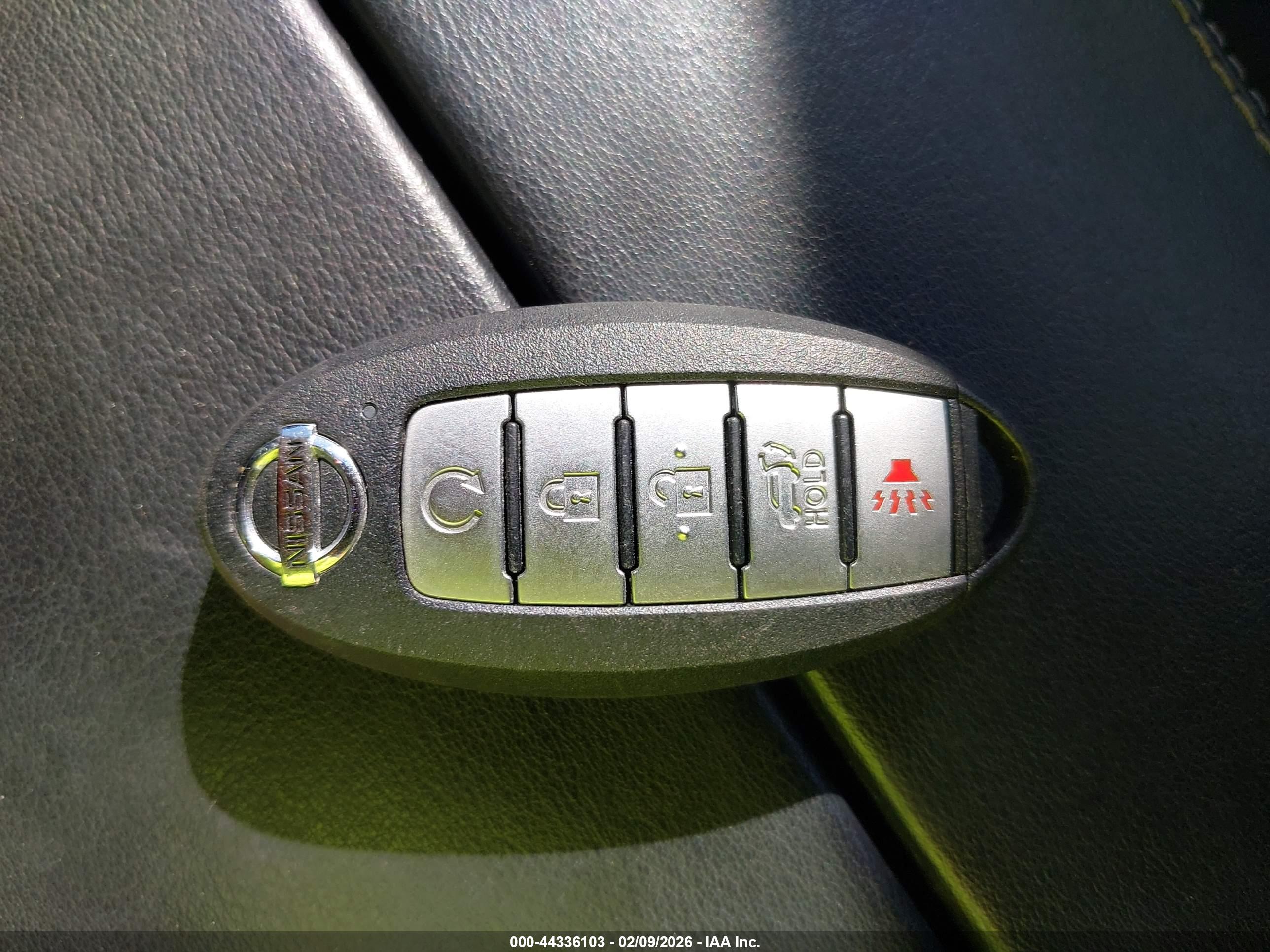 NISSAN ROGUE image 11