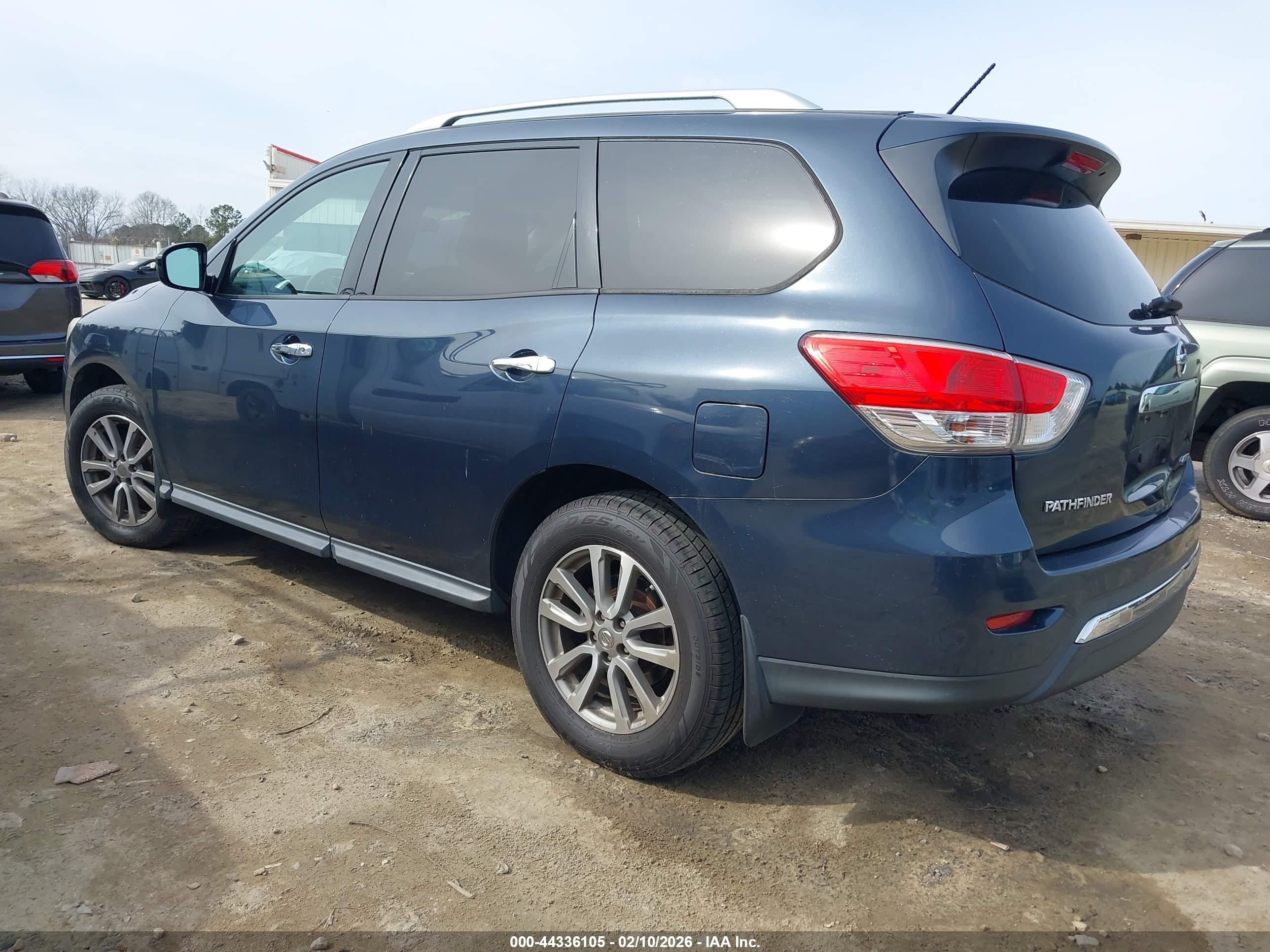 NISSAN PATHFINDER image 3