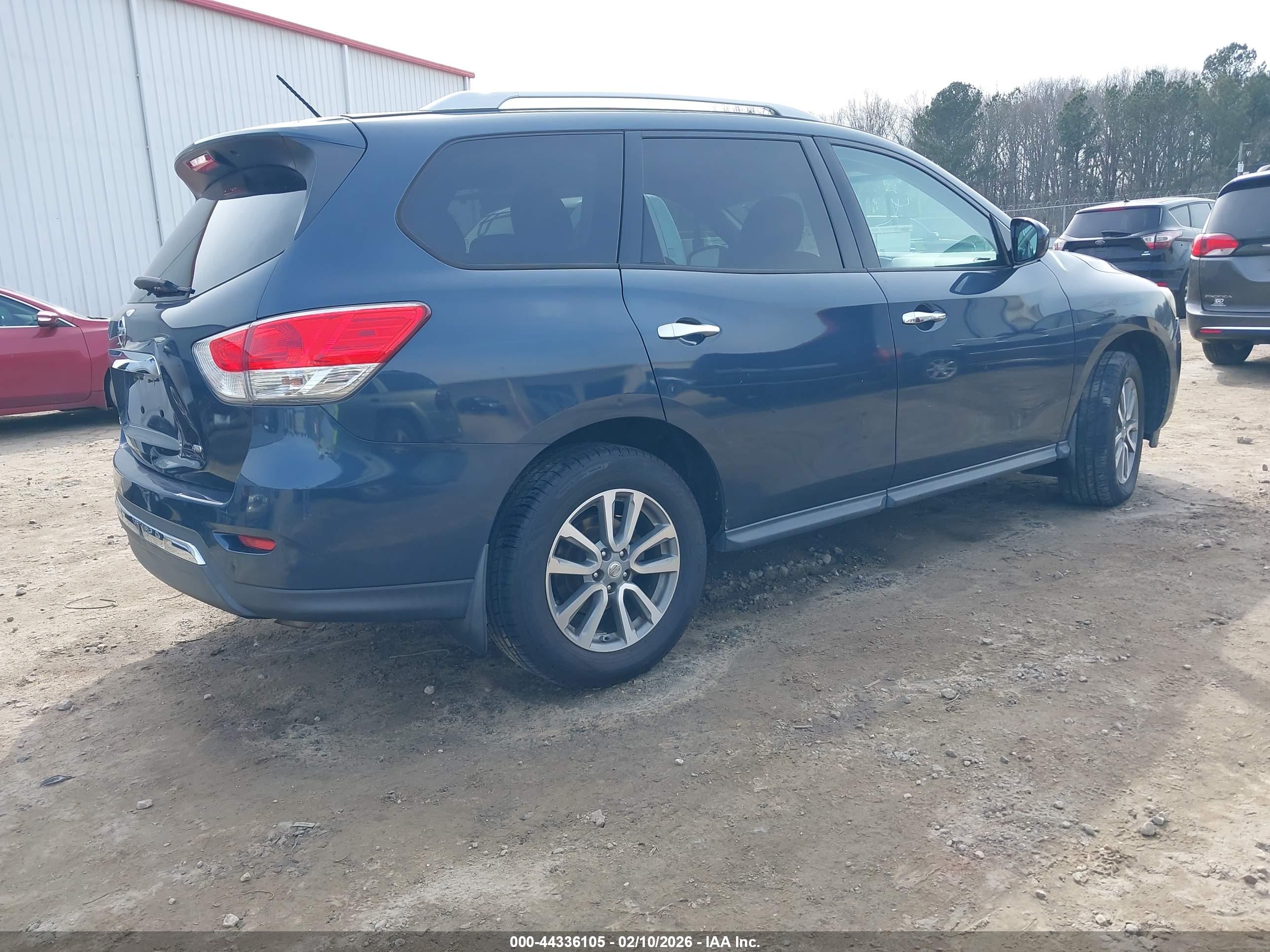 NISSAN PATHFINDER image 4