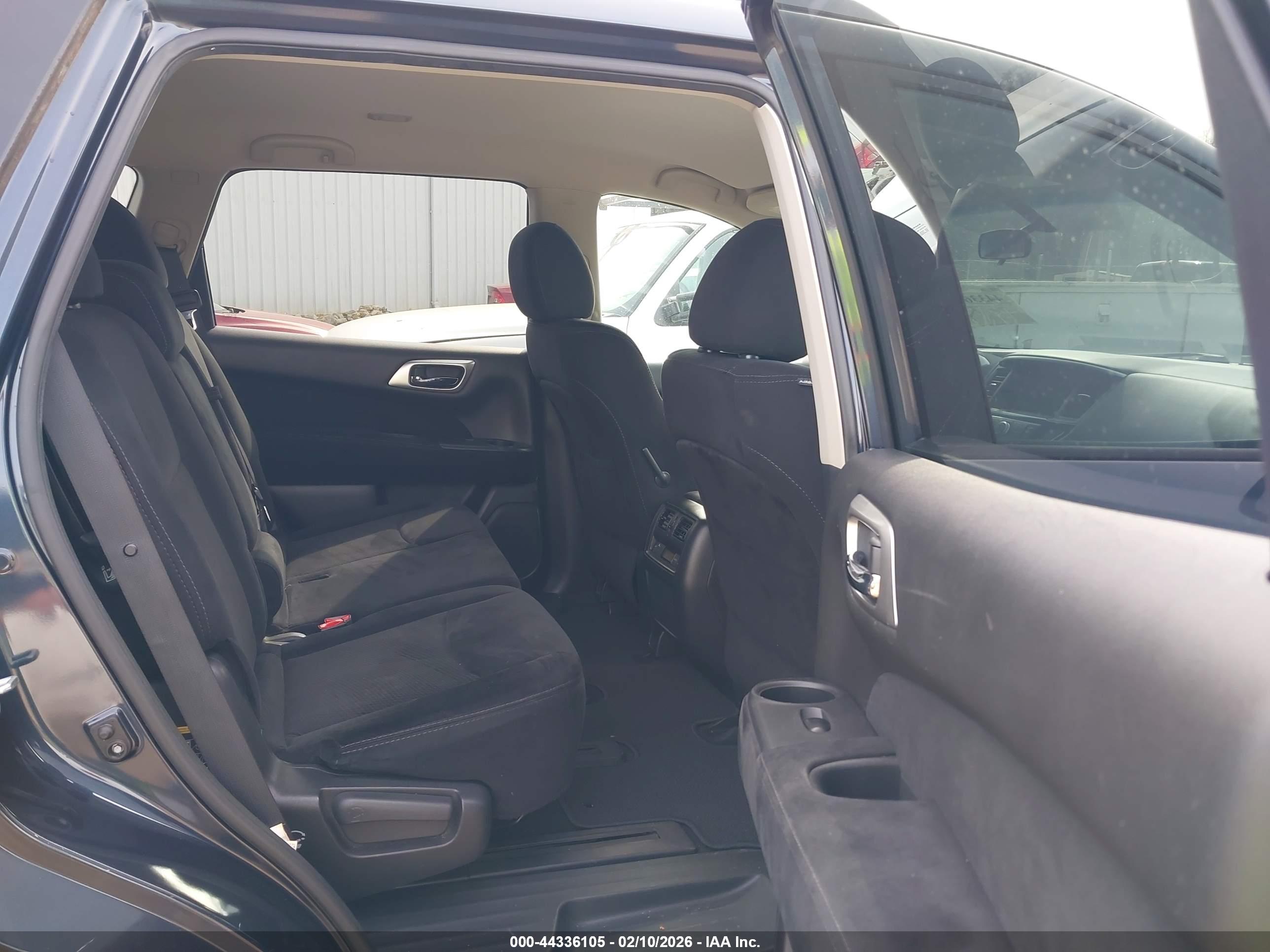 NISSAN PATHFINDER image 8