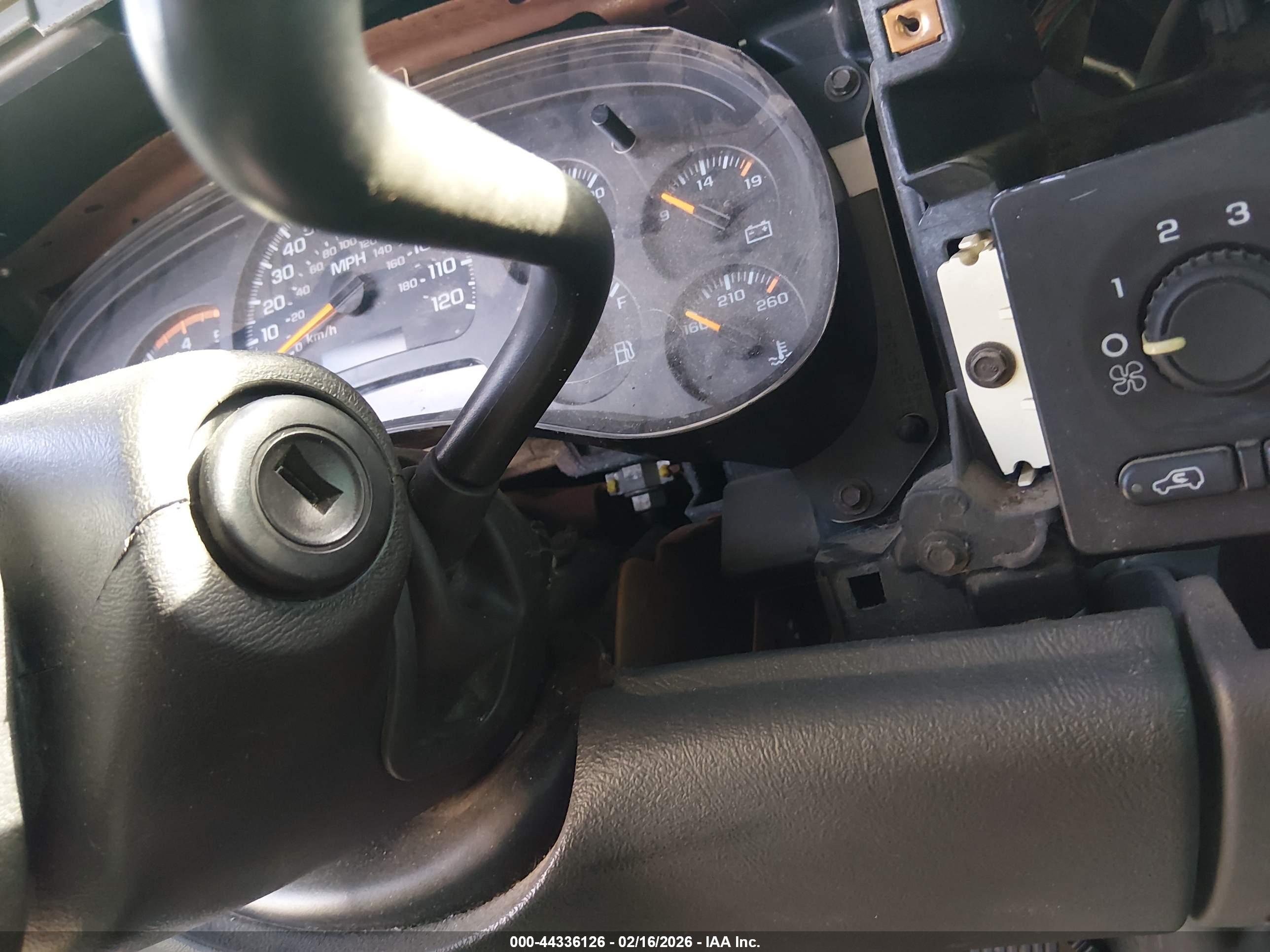 GMC SIERRA image 11
