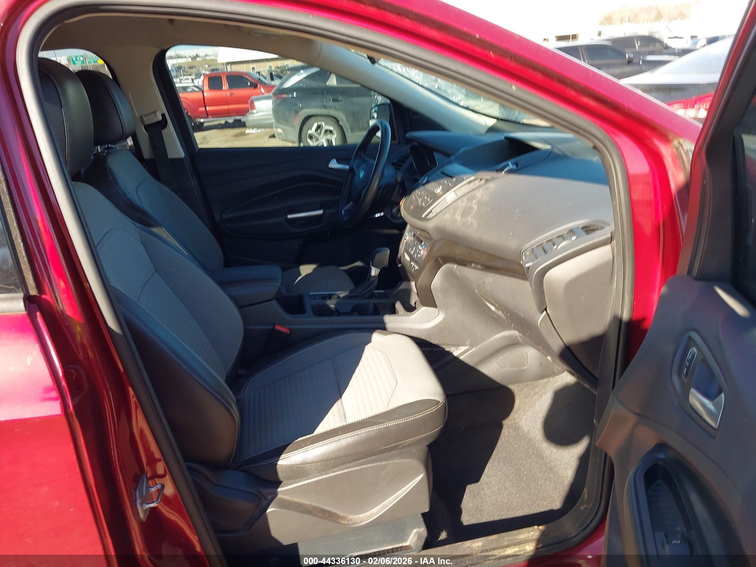 FORD ESCAPE image 5