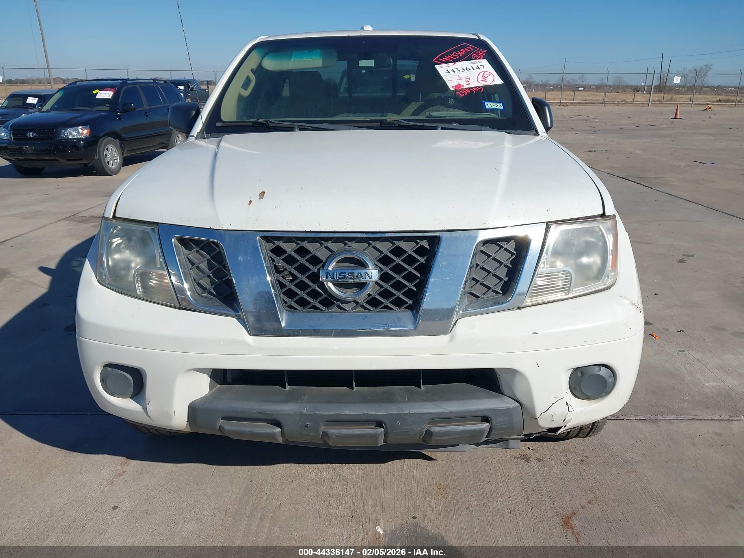 NISSAN FRONTIER image 6