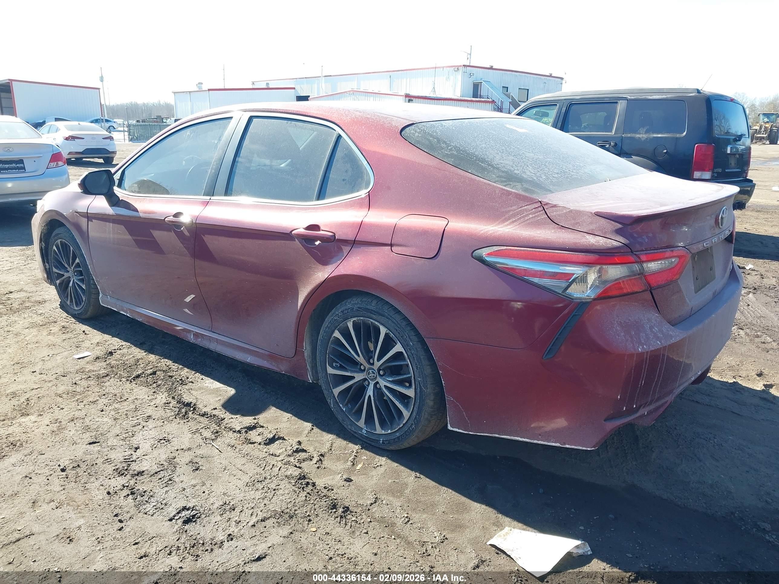 TOYOTA CAMRY image 3