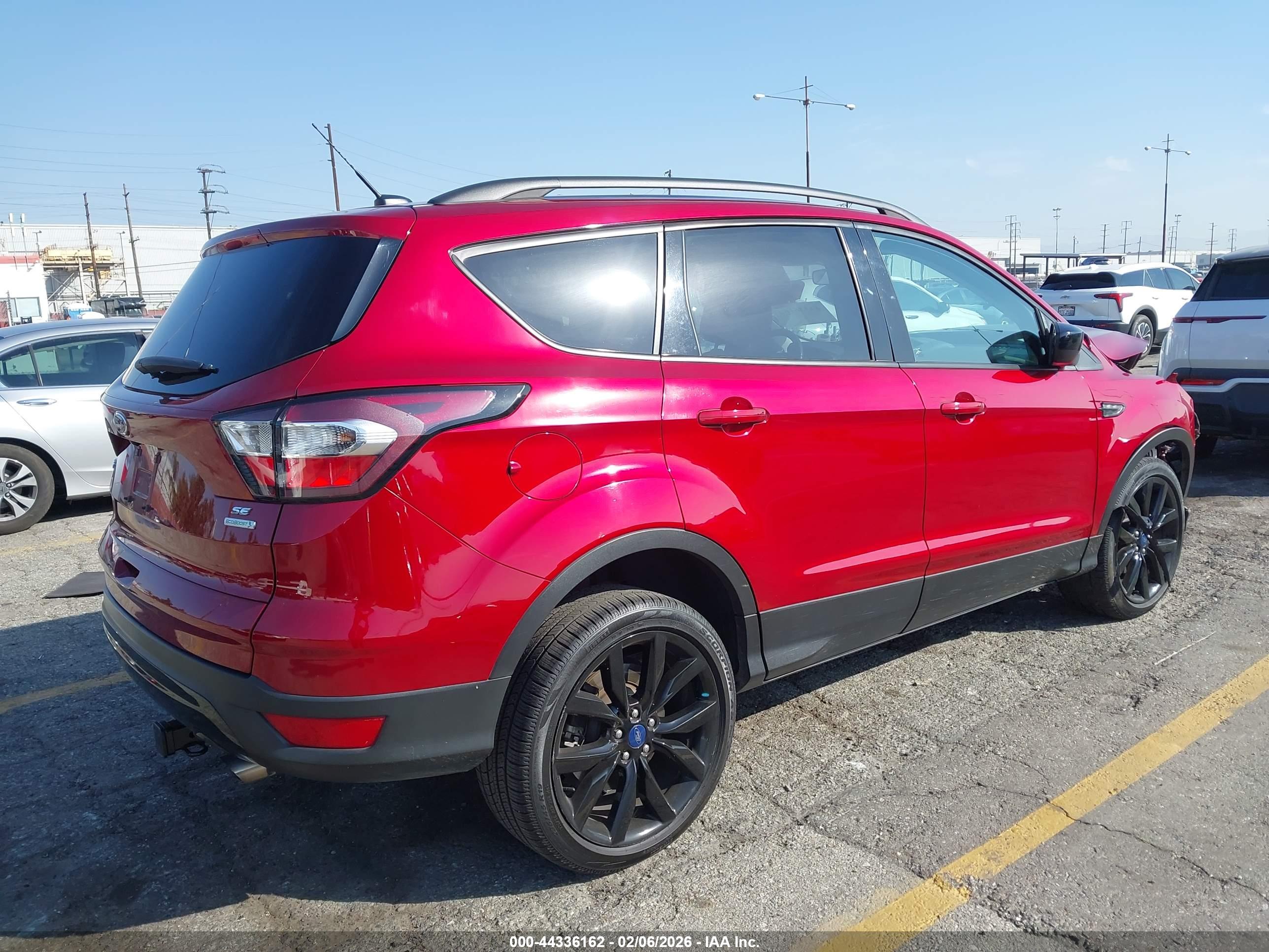 FORD ESCAPE image 4