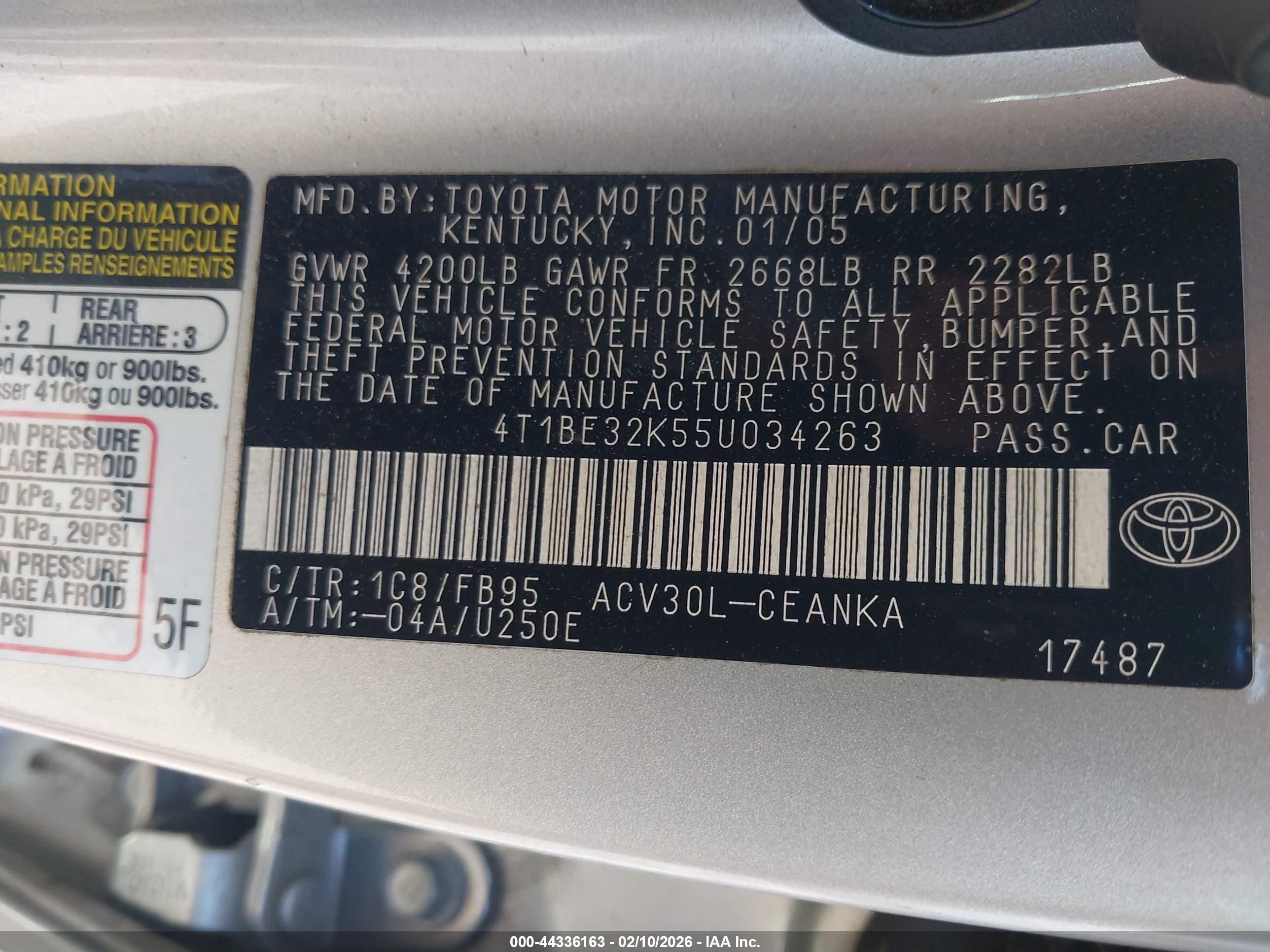 TOYOTA CAMRY image 9