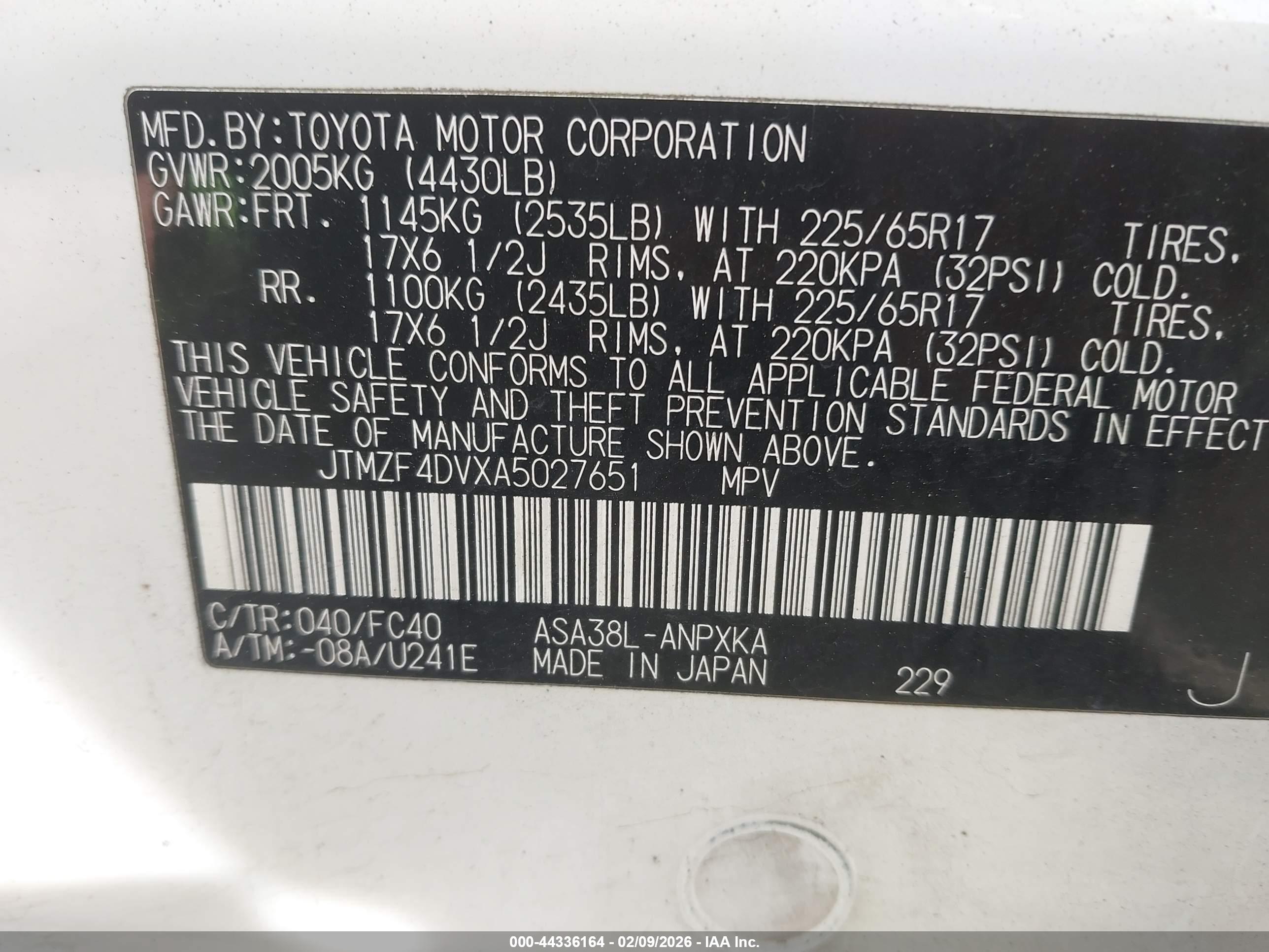 TOYOTA RAV4 image 9