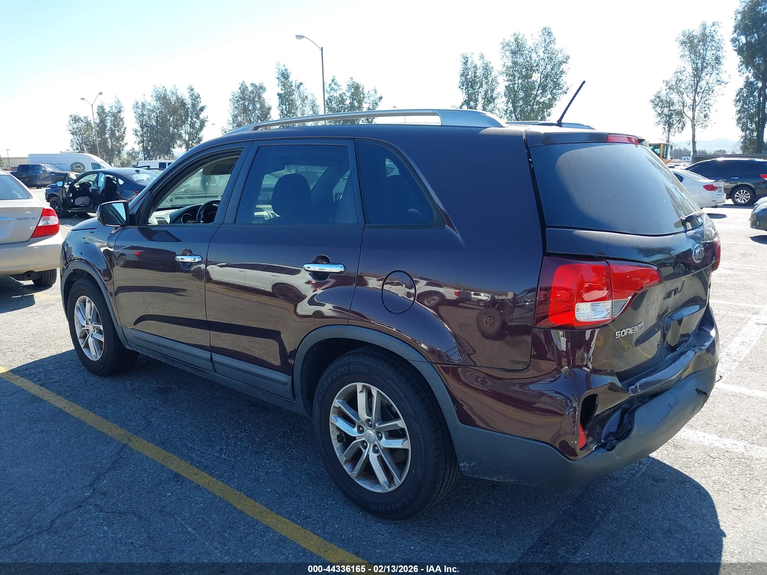 KIA SORENTO image 3
