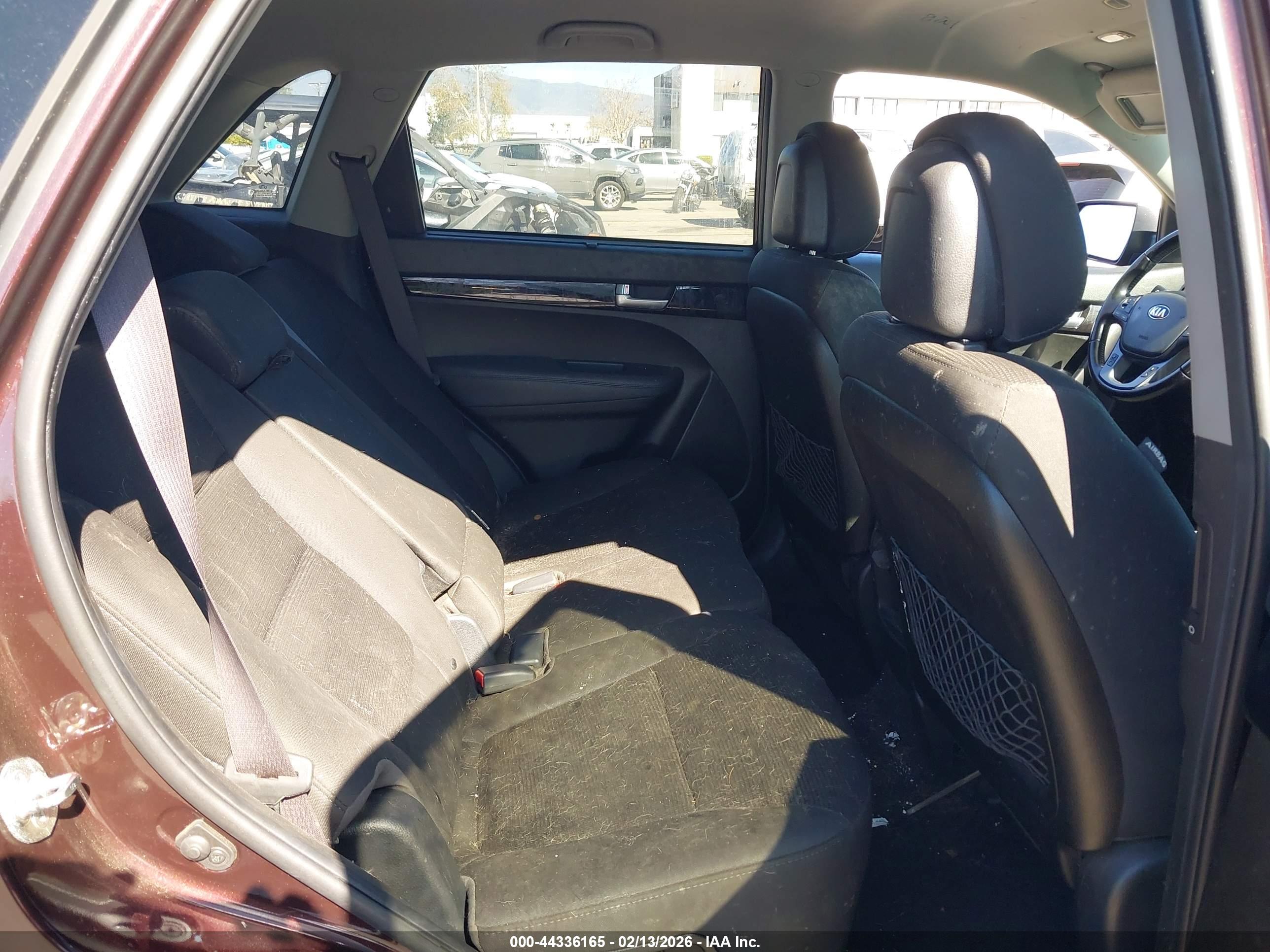 KIA SORENTO image 8