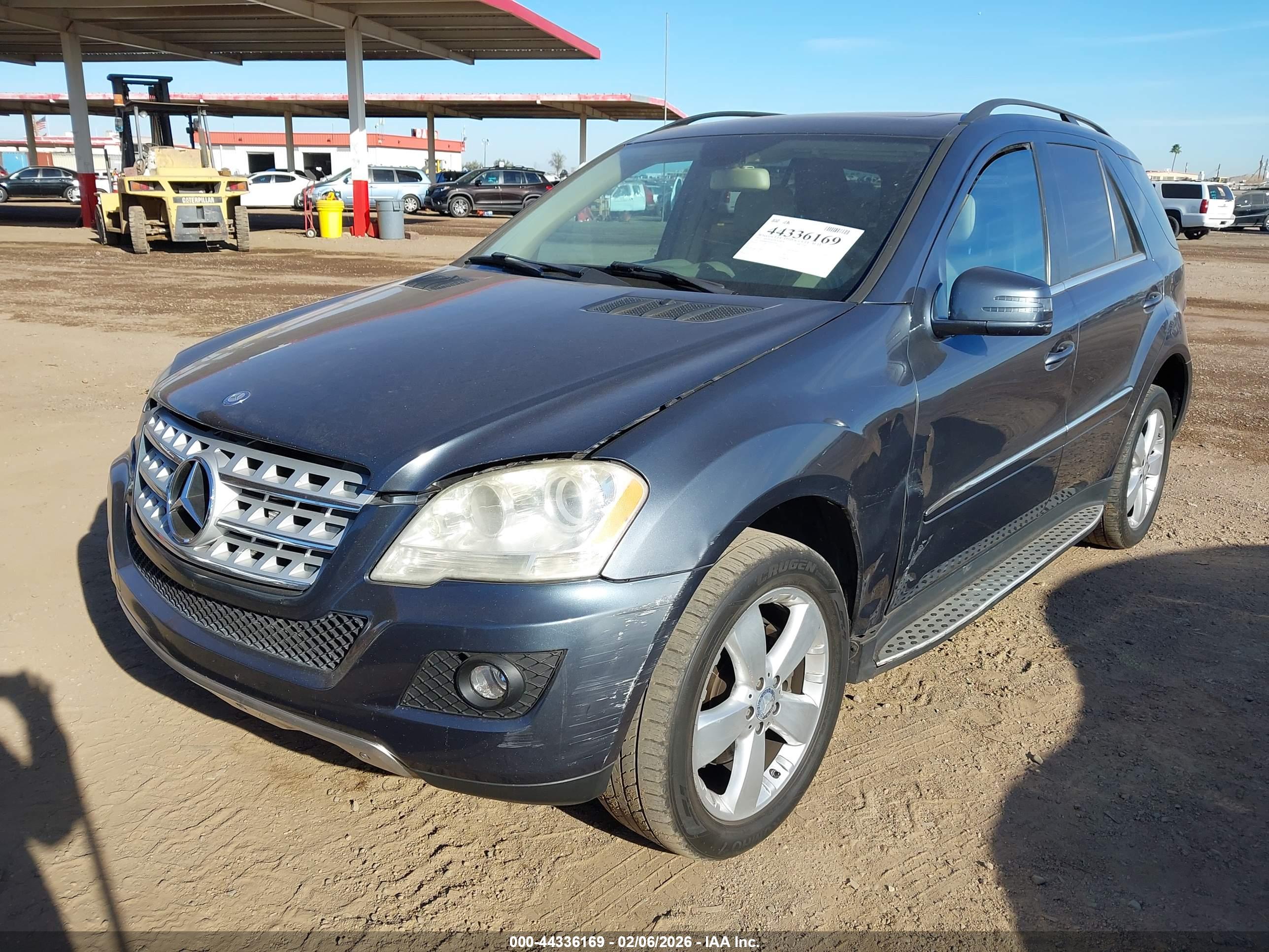 MERCEDES-BENZ ML image 2