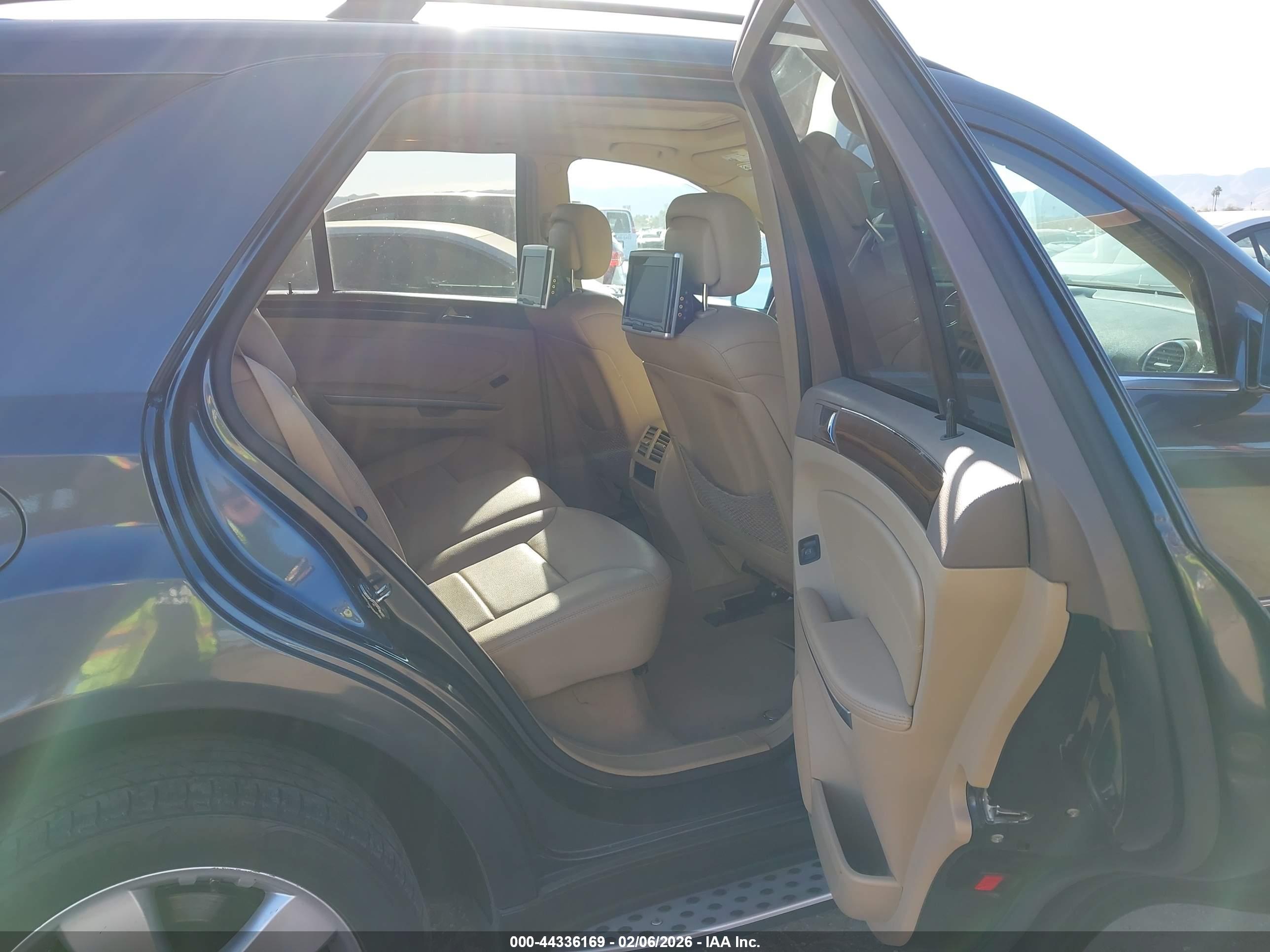 MERCEDES-BENZ ML image 8