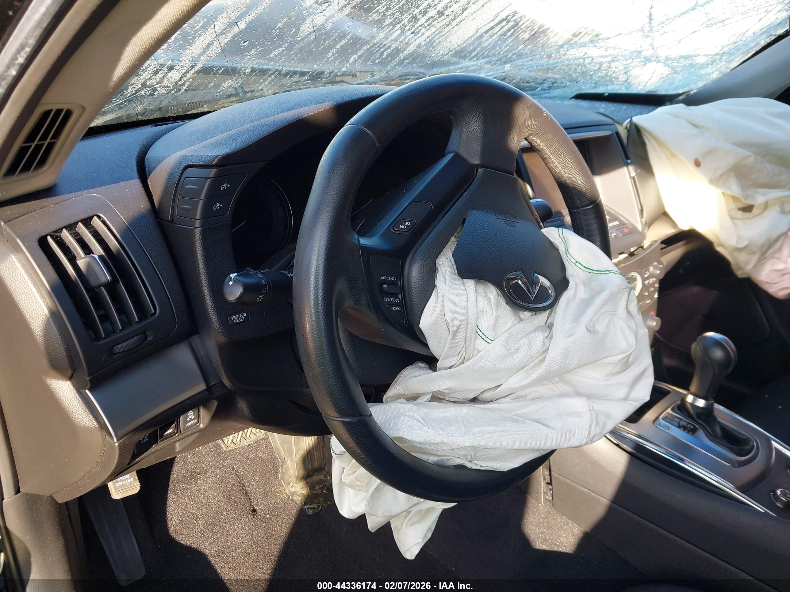 INFINITI G37 image 7