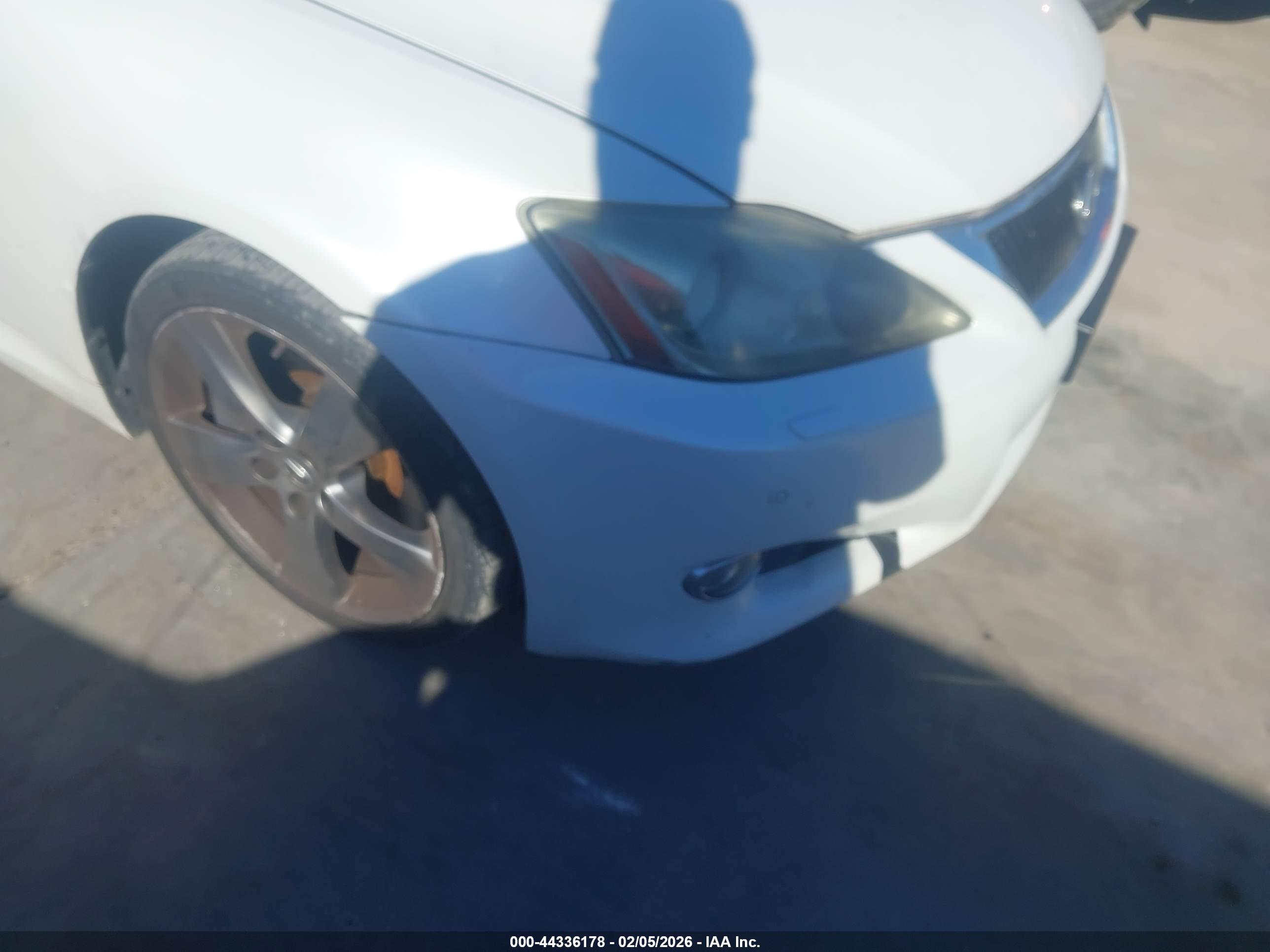 LEXUS IS image 6