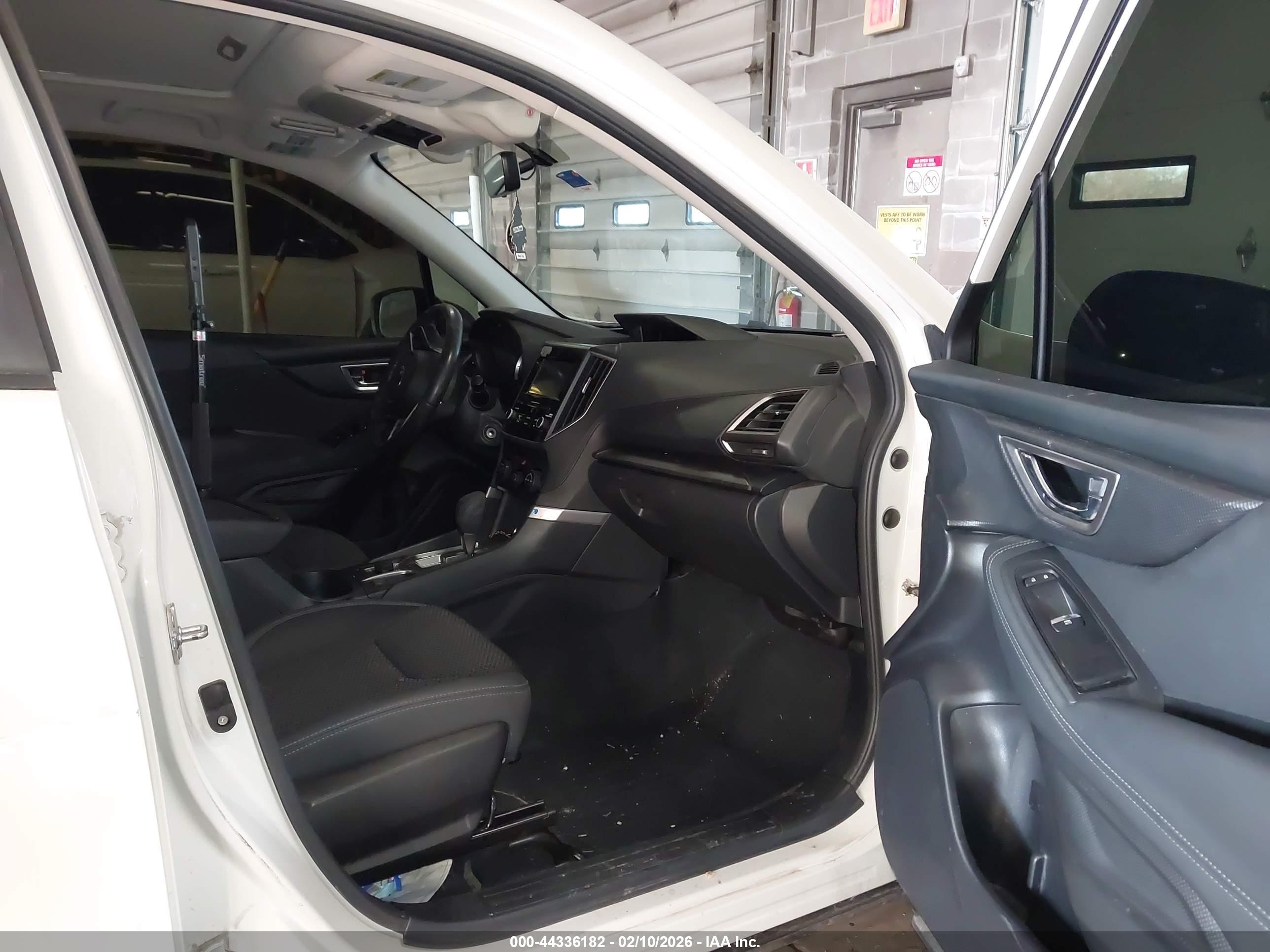 SUBARU FORESTER image 5