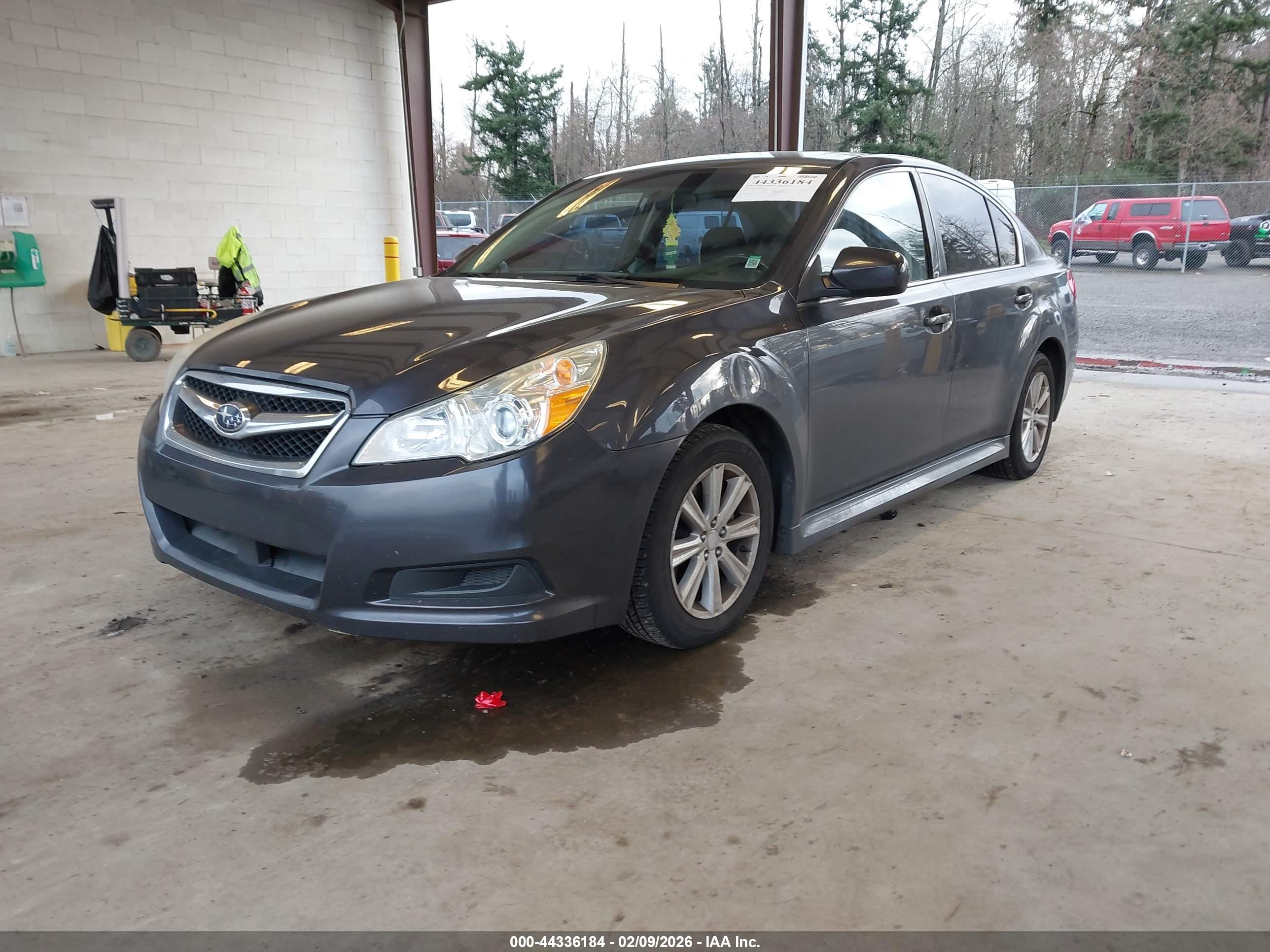 SUBARU LEGACY image 2