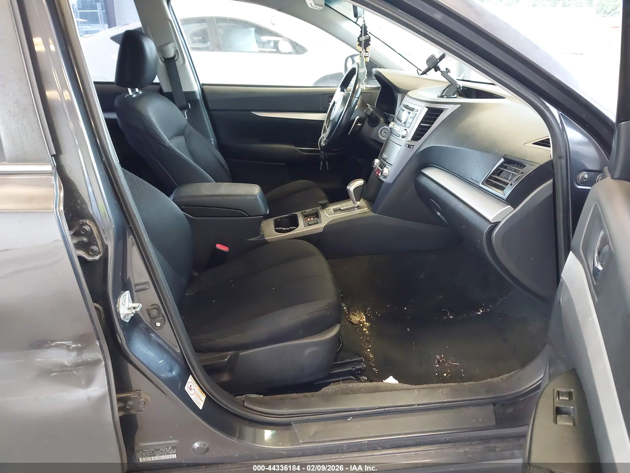 SUBARU LEGACY image 5