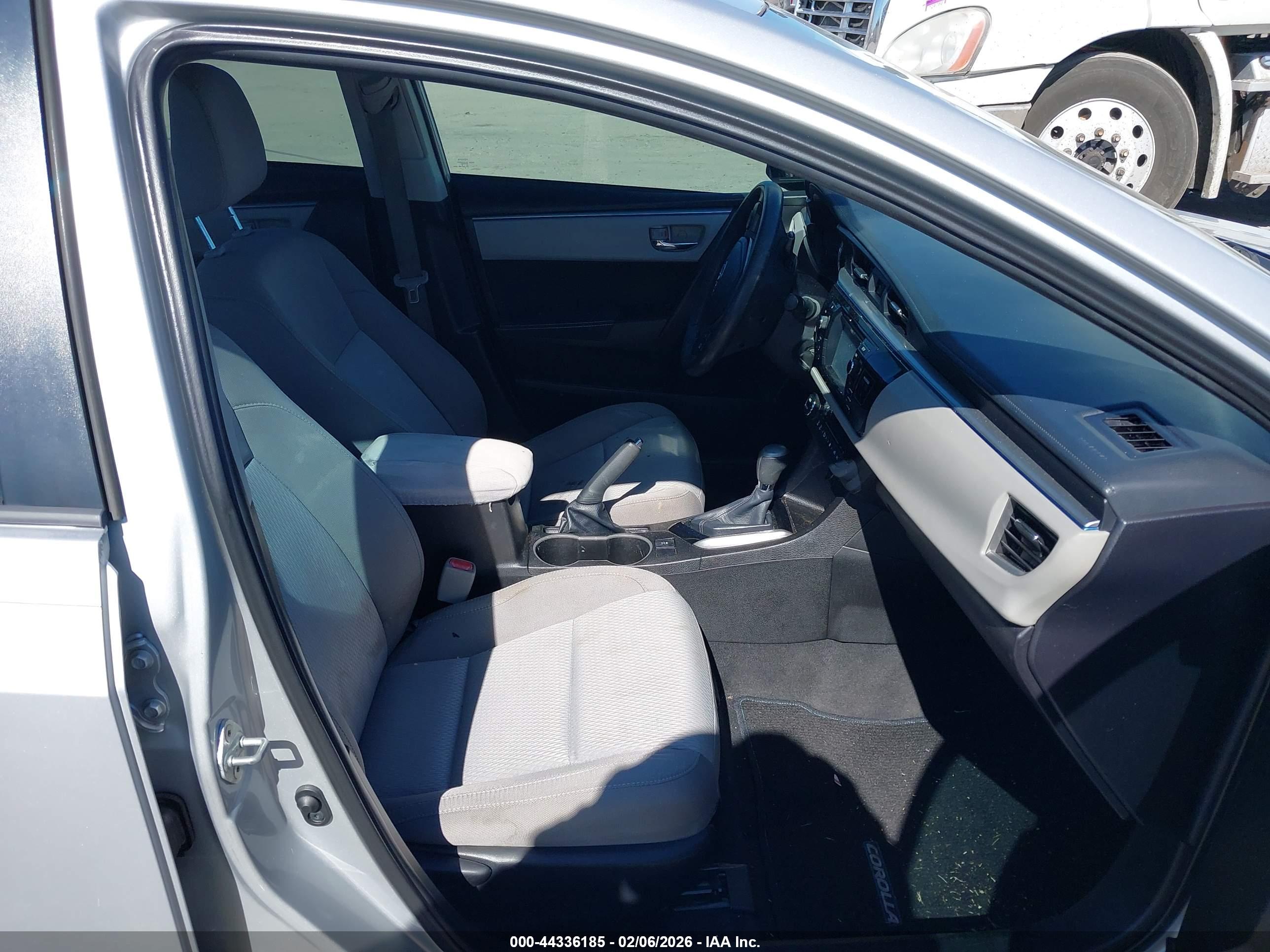 TOYOTA COROLLA image 5