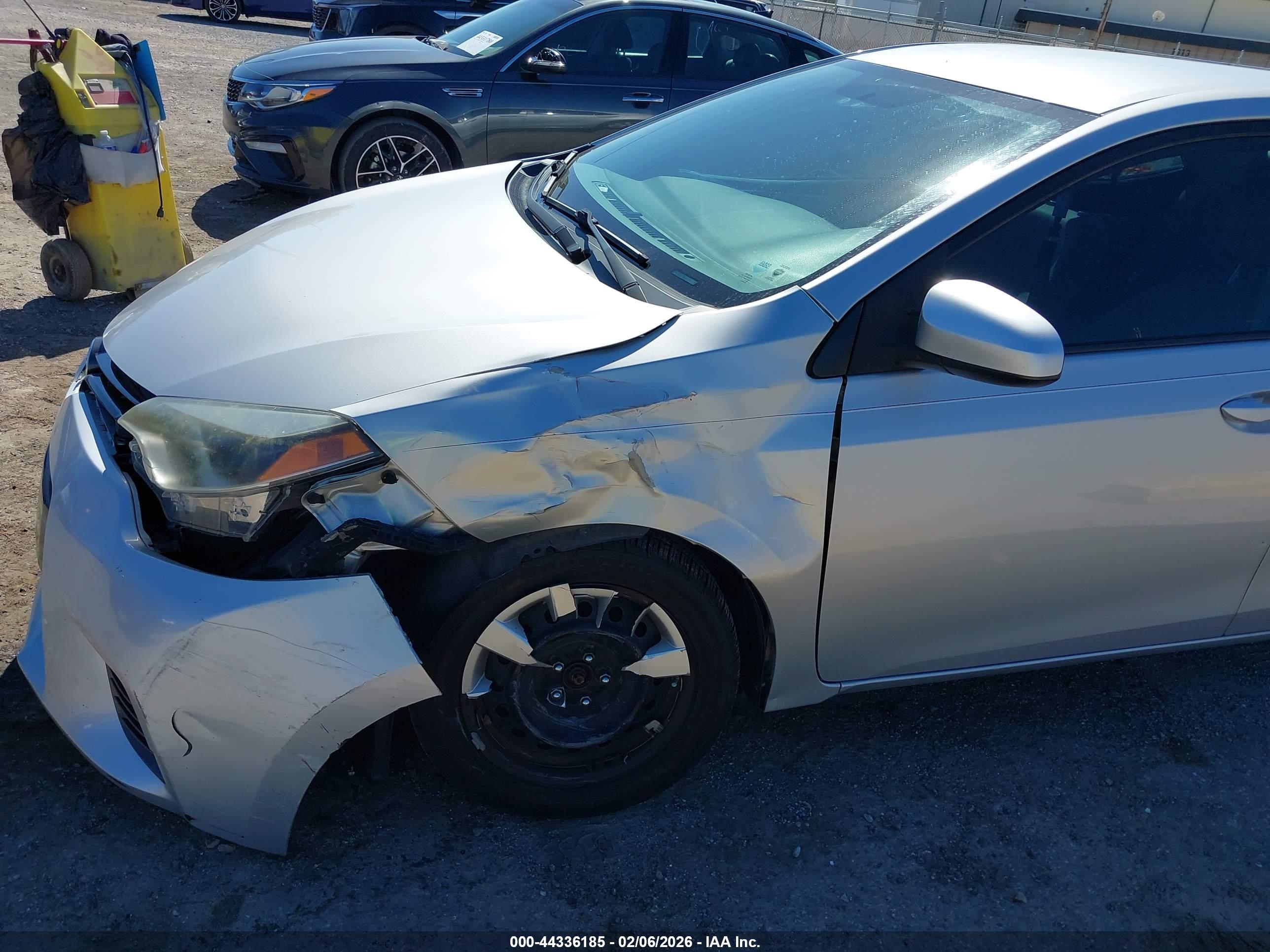 TOYOTA COROLLA image 6