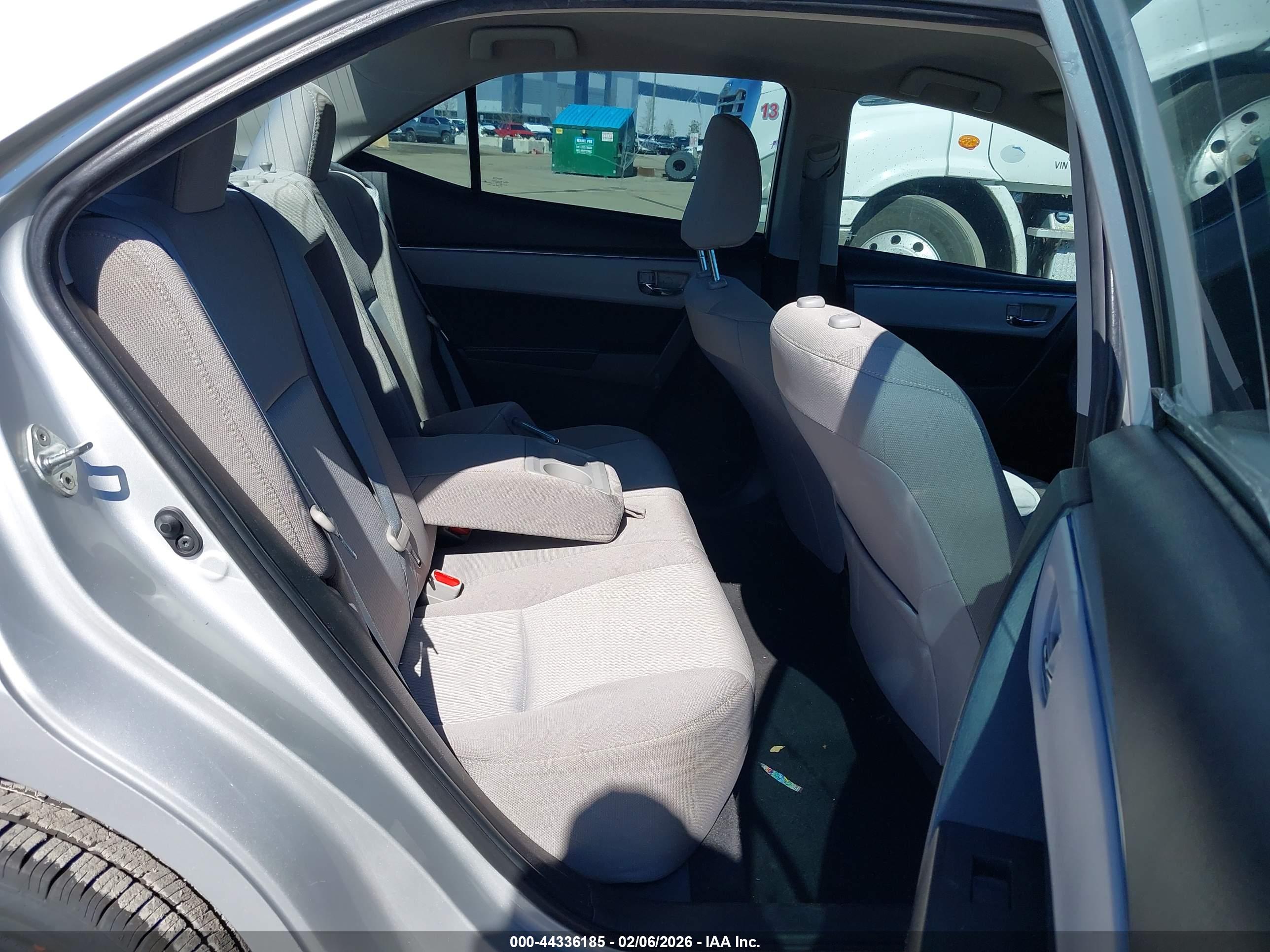 TOYOTA COROLLA image 8