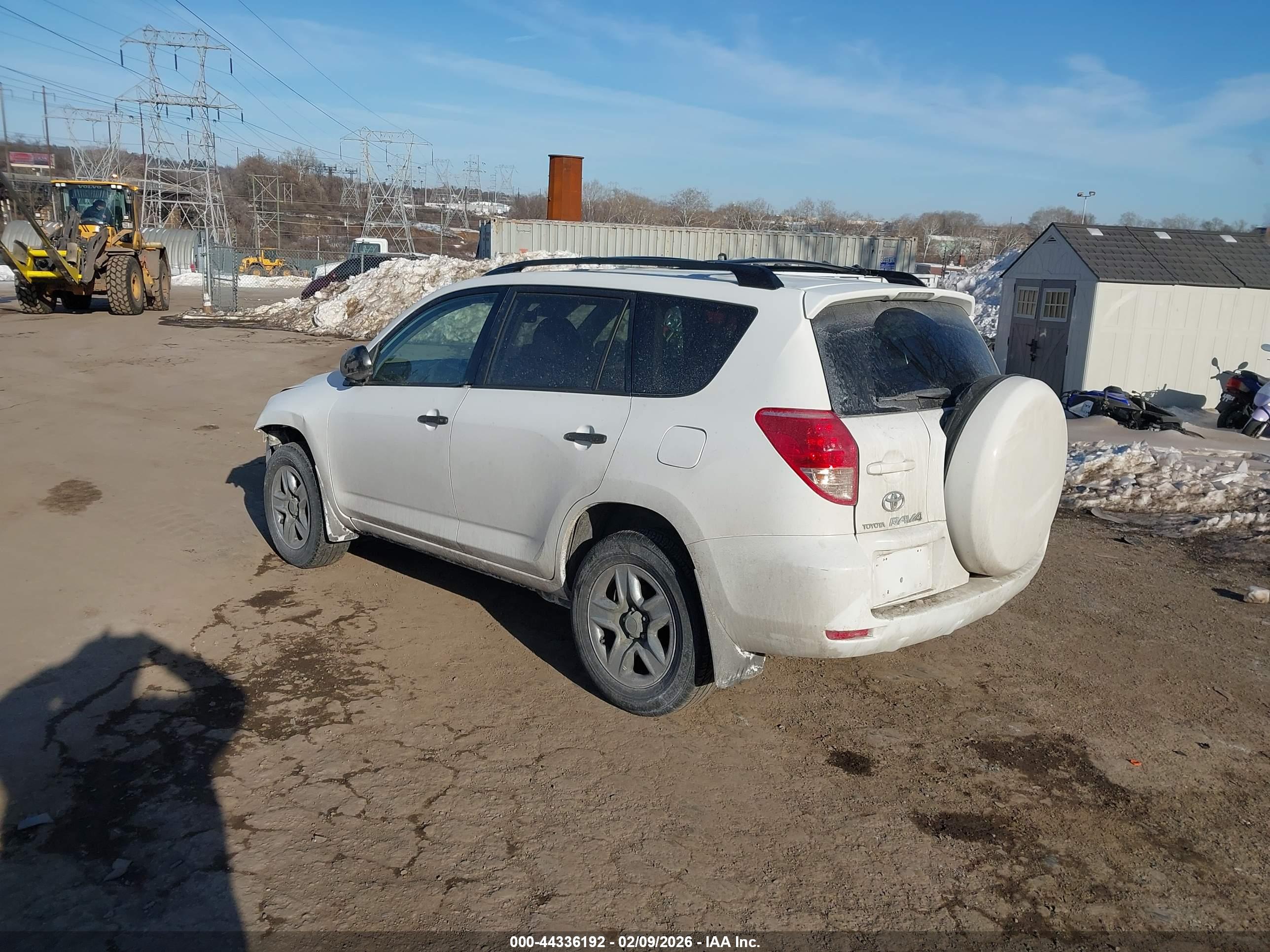 TOYOTA RAV4 image 3
