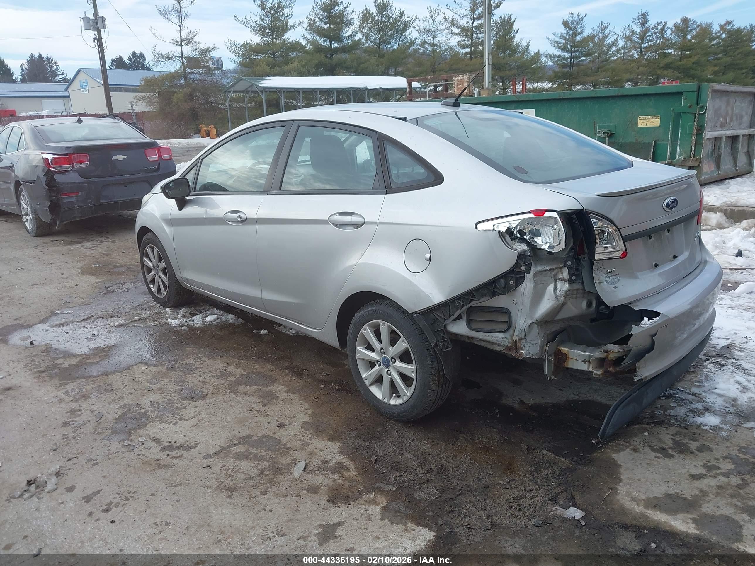 FORD FIESTA image 3