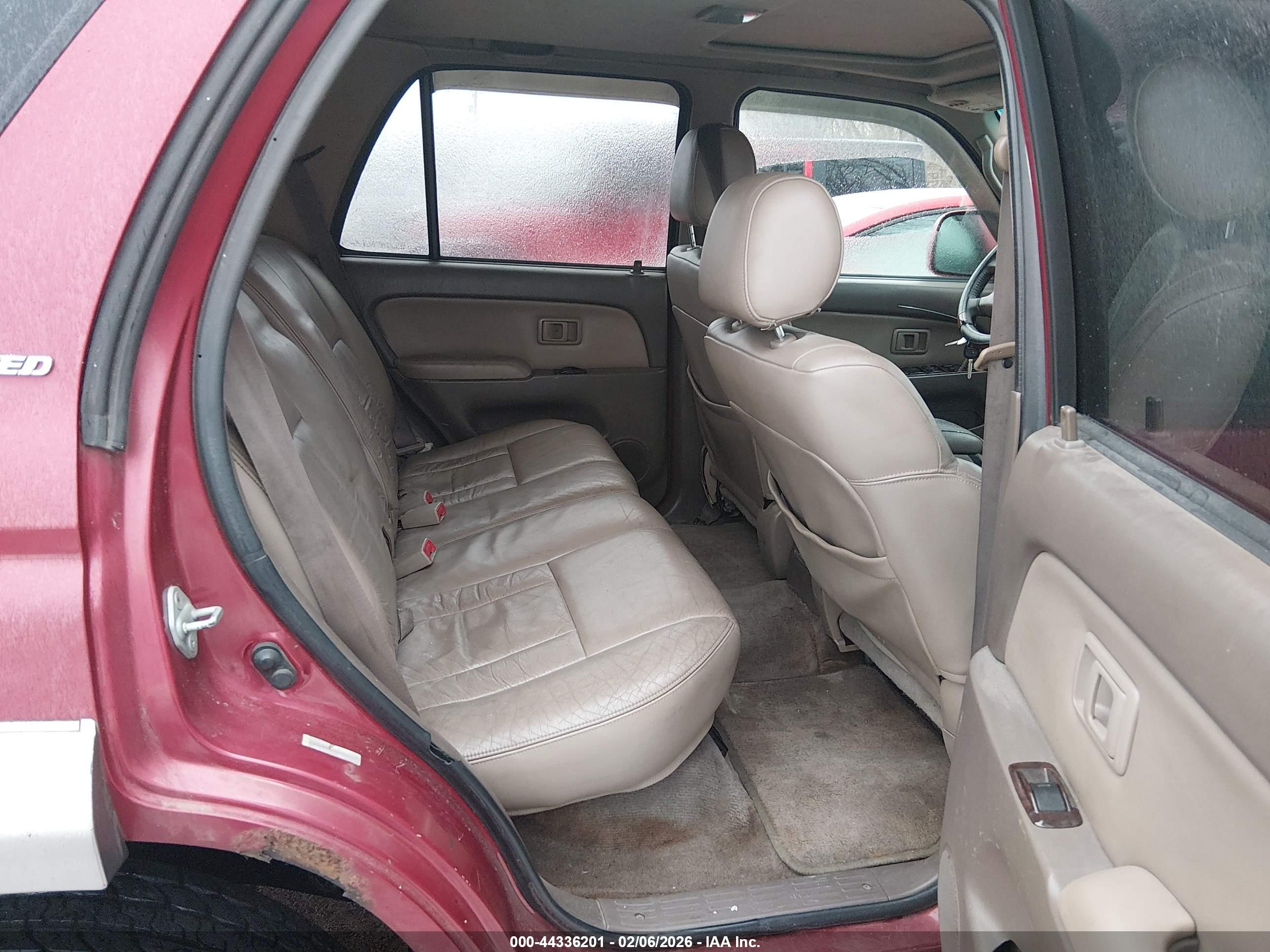 TOYOTA 4RUNNER image 8
