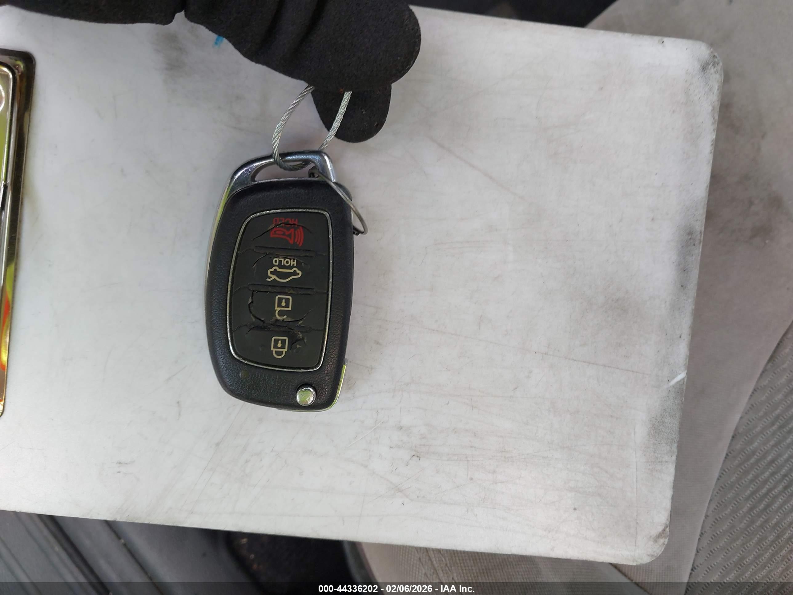 HYUNDAI SONATA image 11