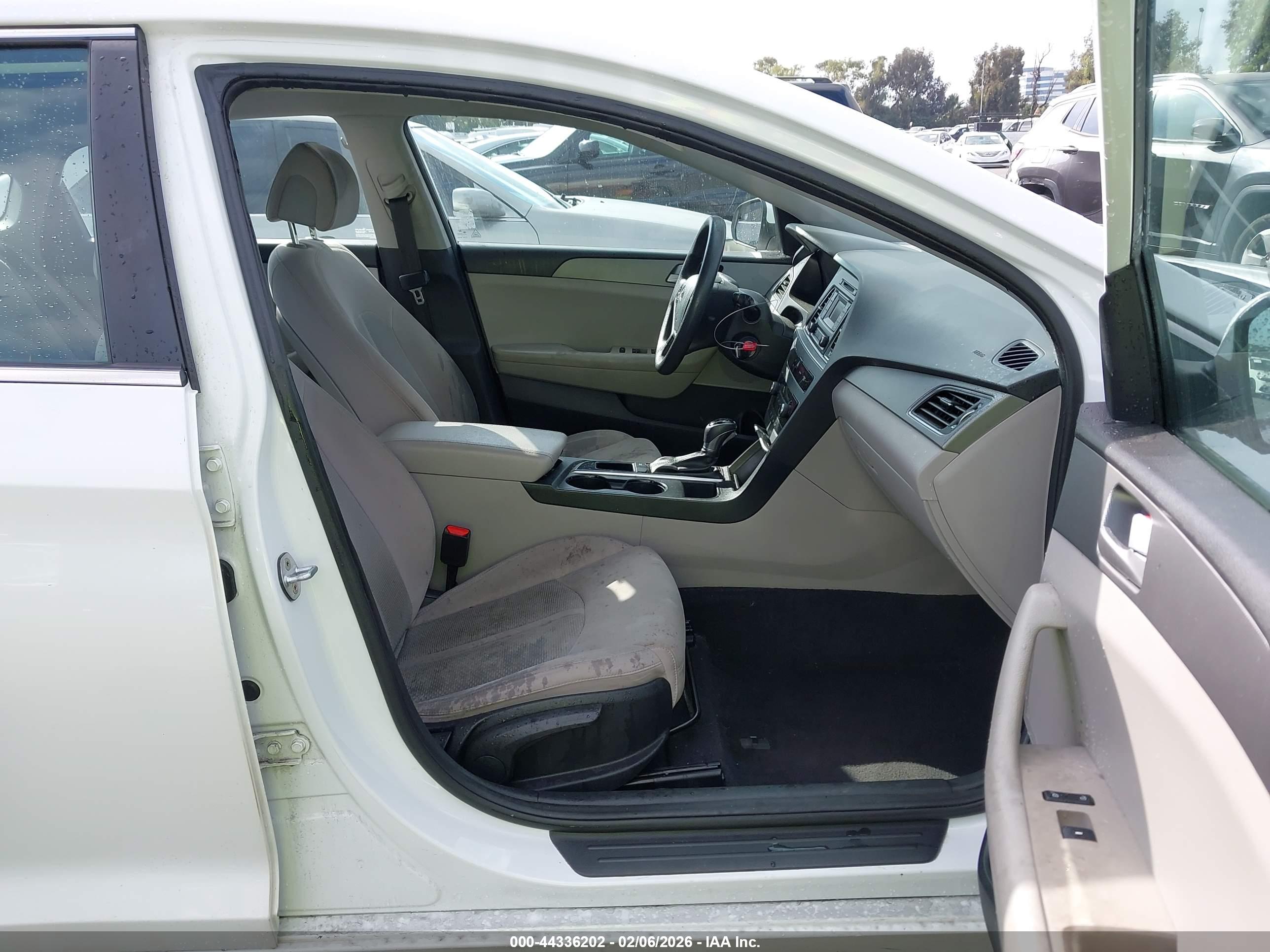 HYUNDAI SONATA image 5