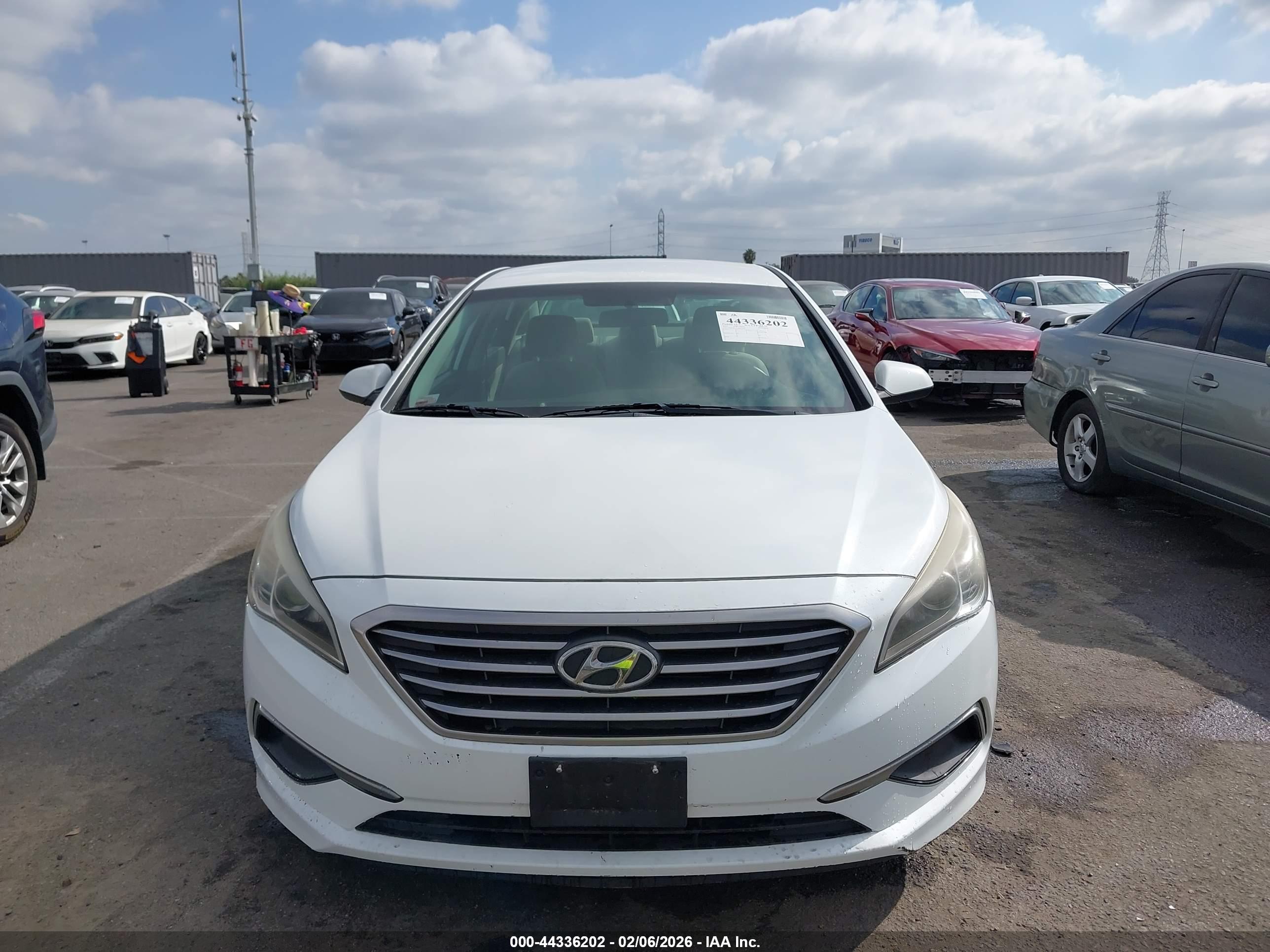 HYUNDAI SONATA image 6