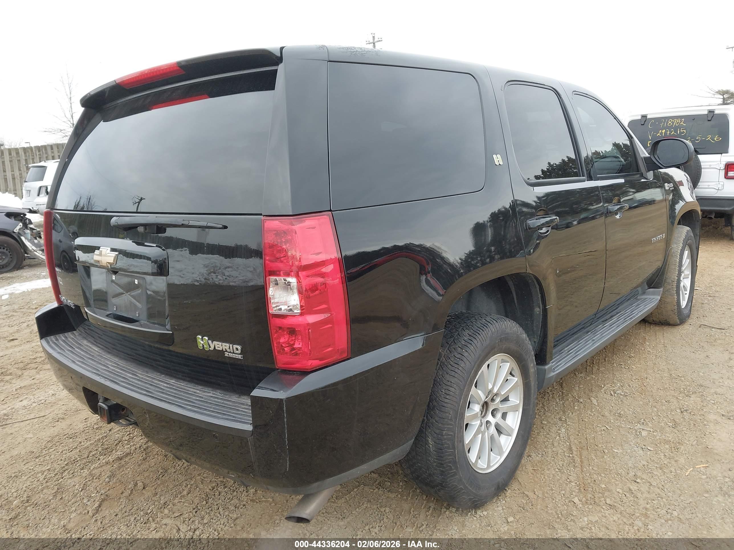 CHEVROLET TAHOE image 4