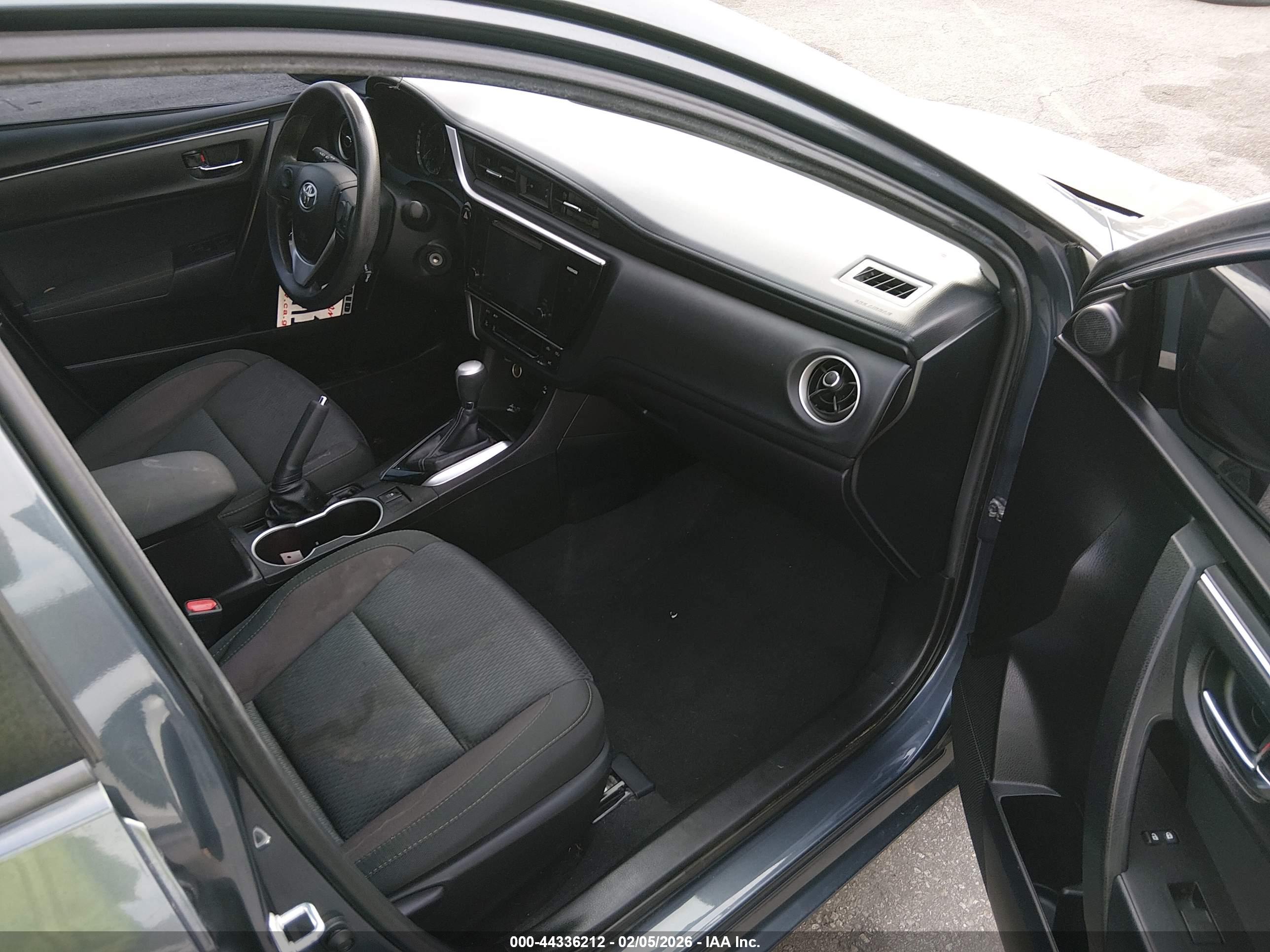TOYOTA COROLLA image 5