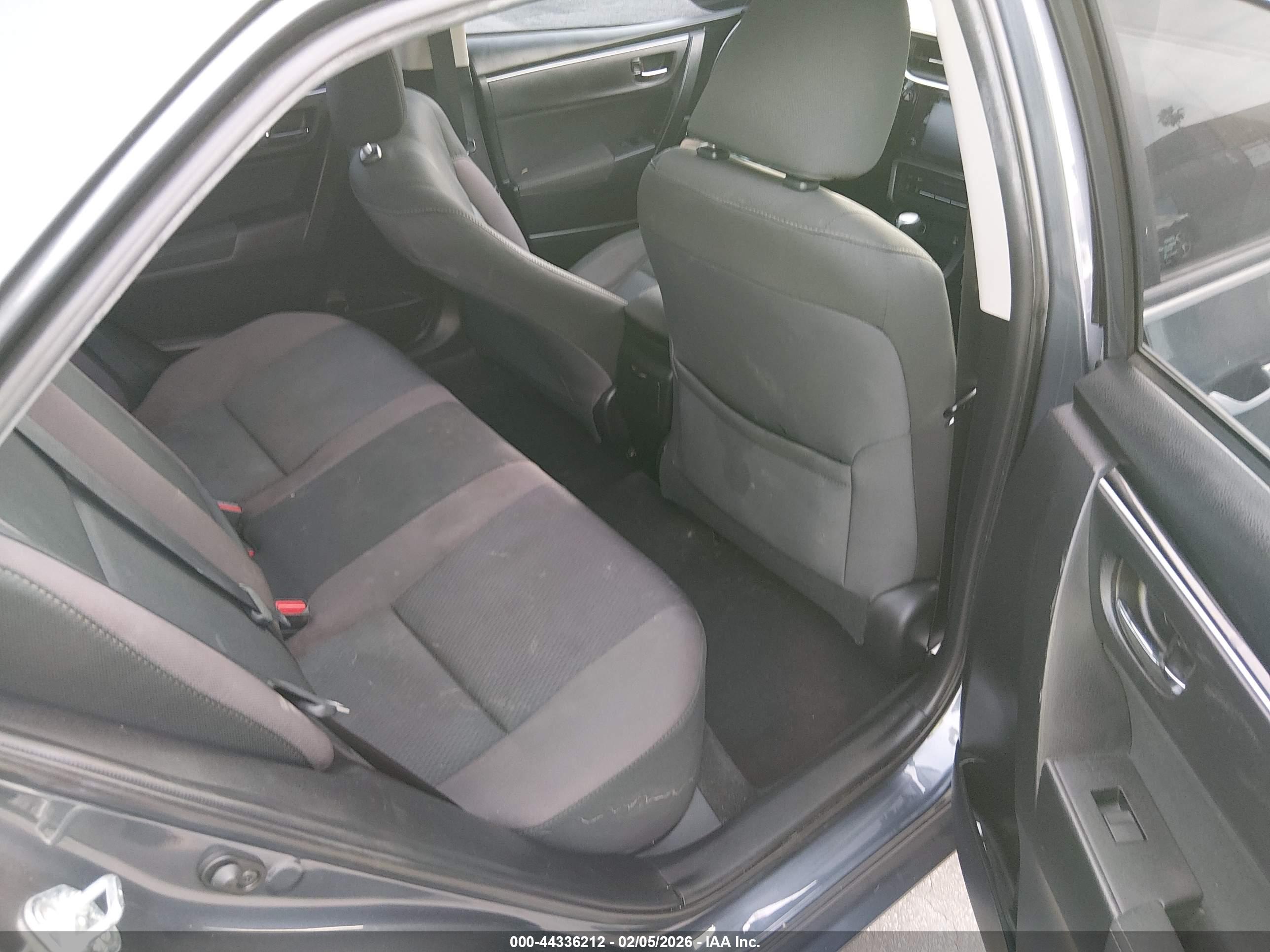 TOYOTA COROLLA image 8