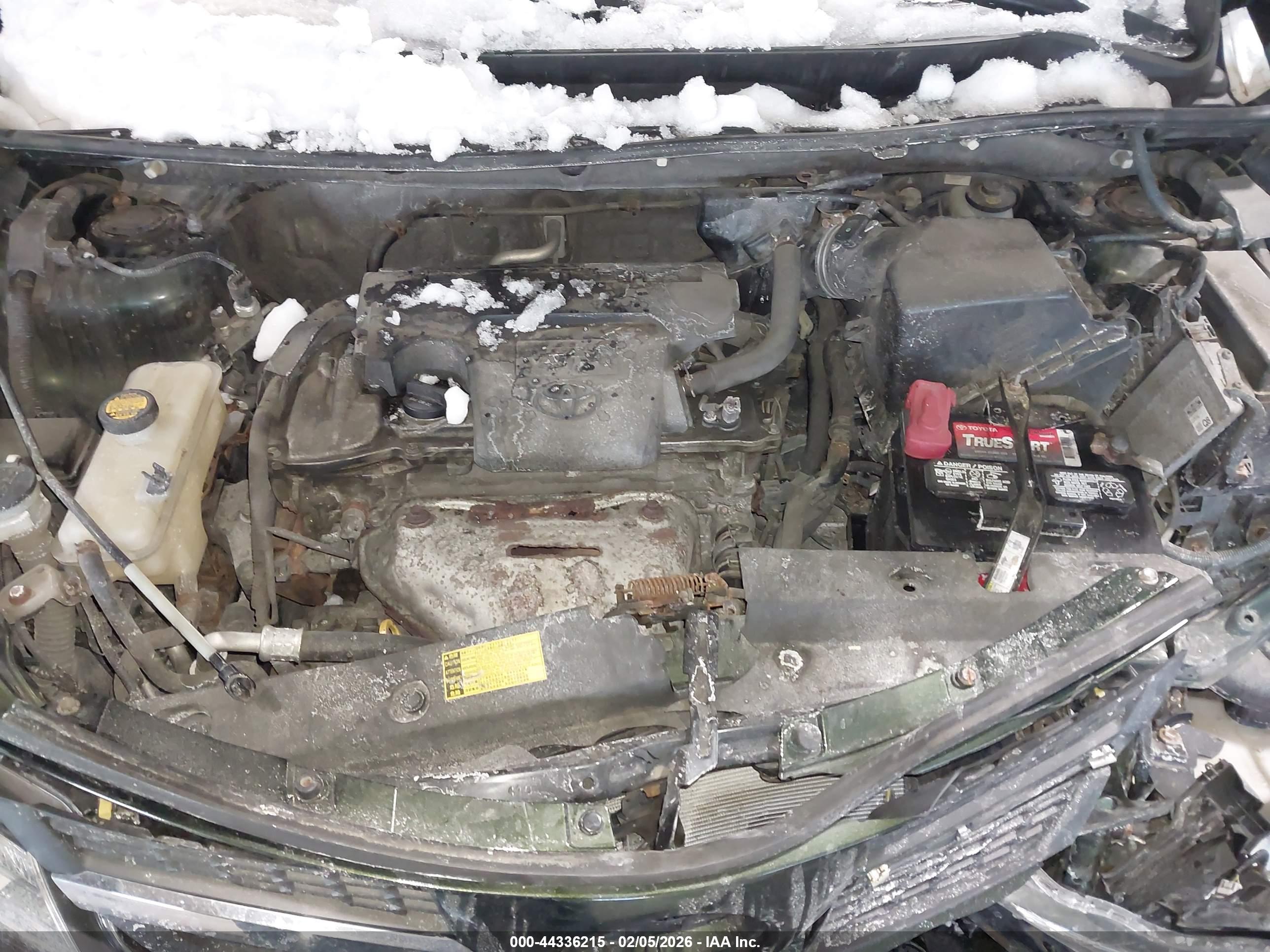 TOYOTA RAV4 image 10