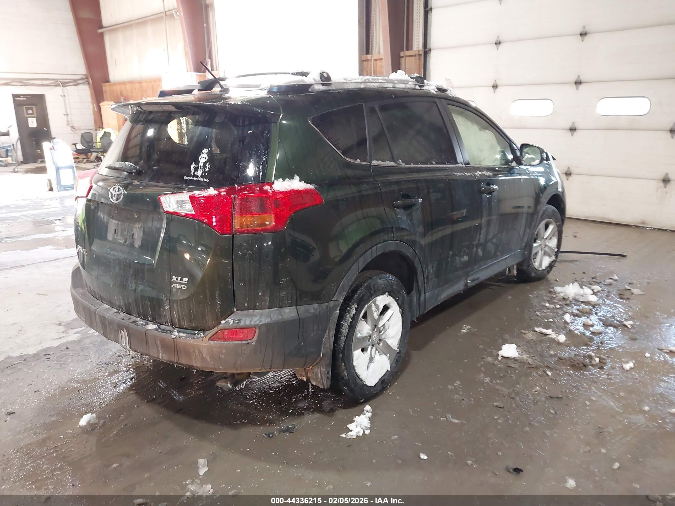 TOYOTA RAV4 image 4