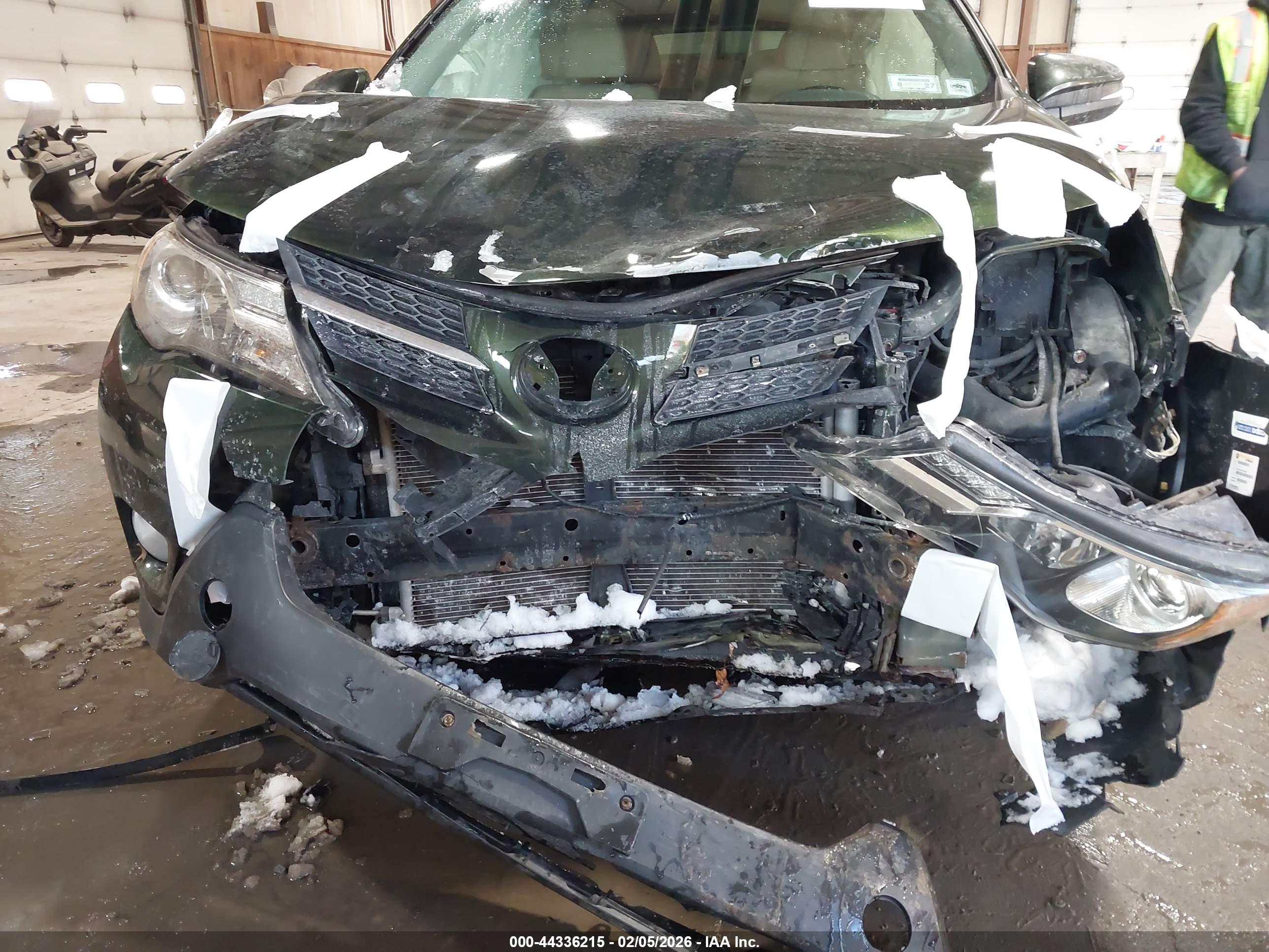 TOYOTA RAV4 image 6