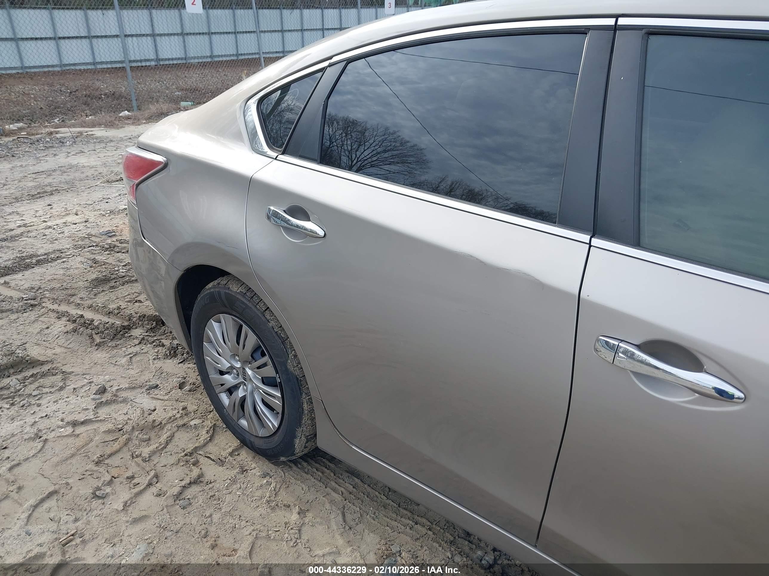 NISSAN ALTIMA image 6