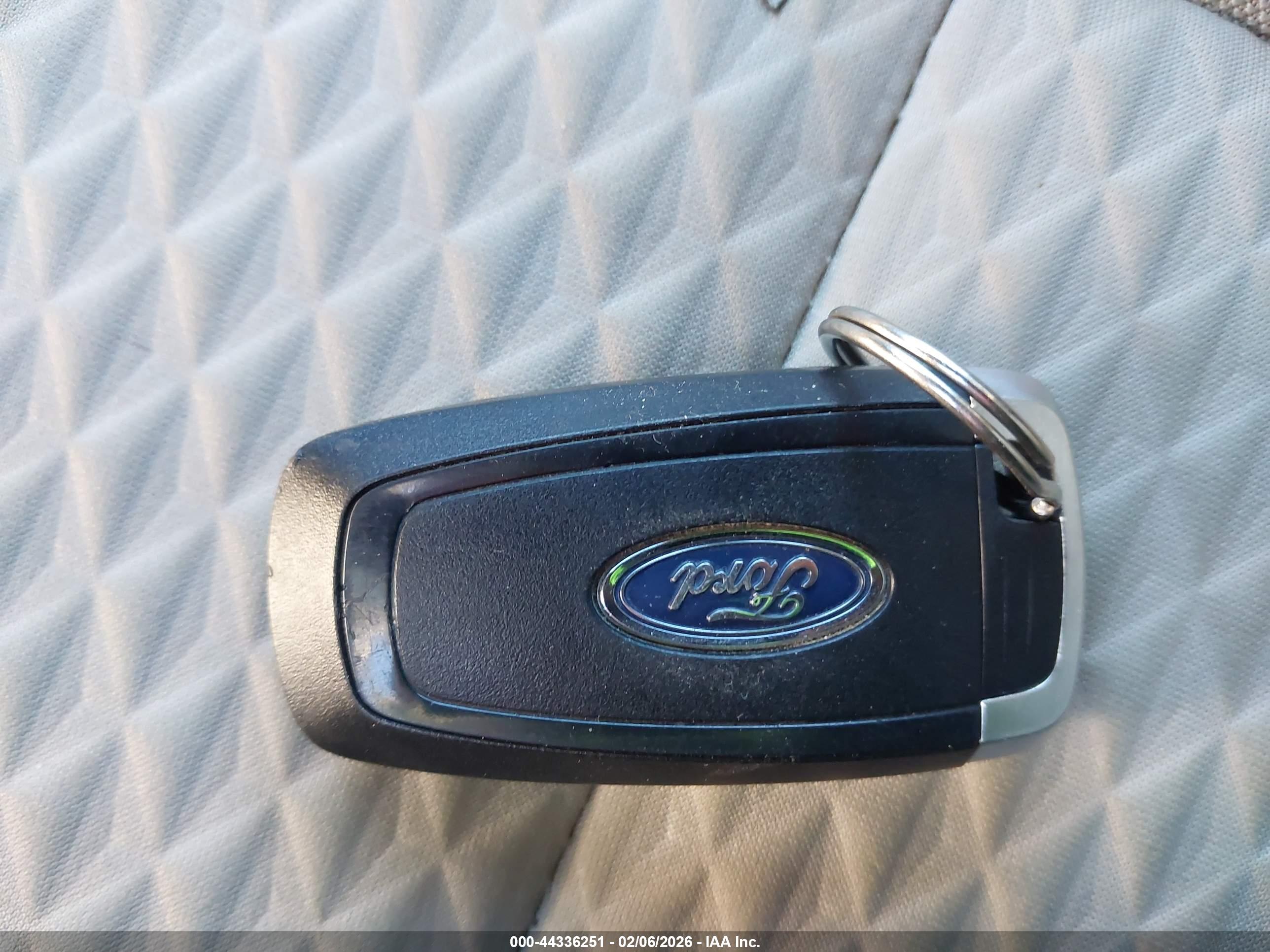FORD ESCAPE image 11