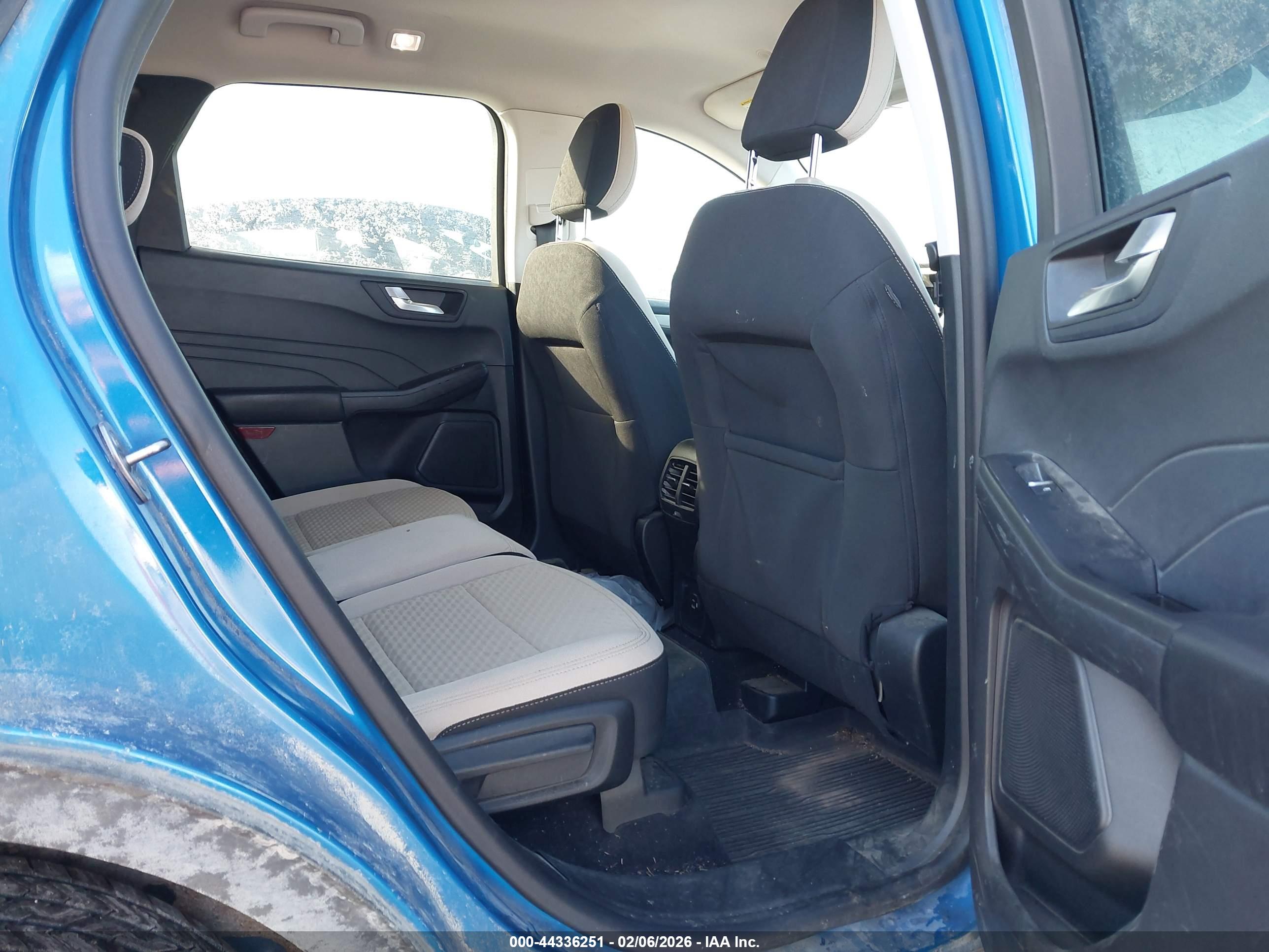 FORD ESCAPE image 8